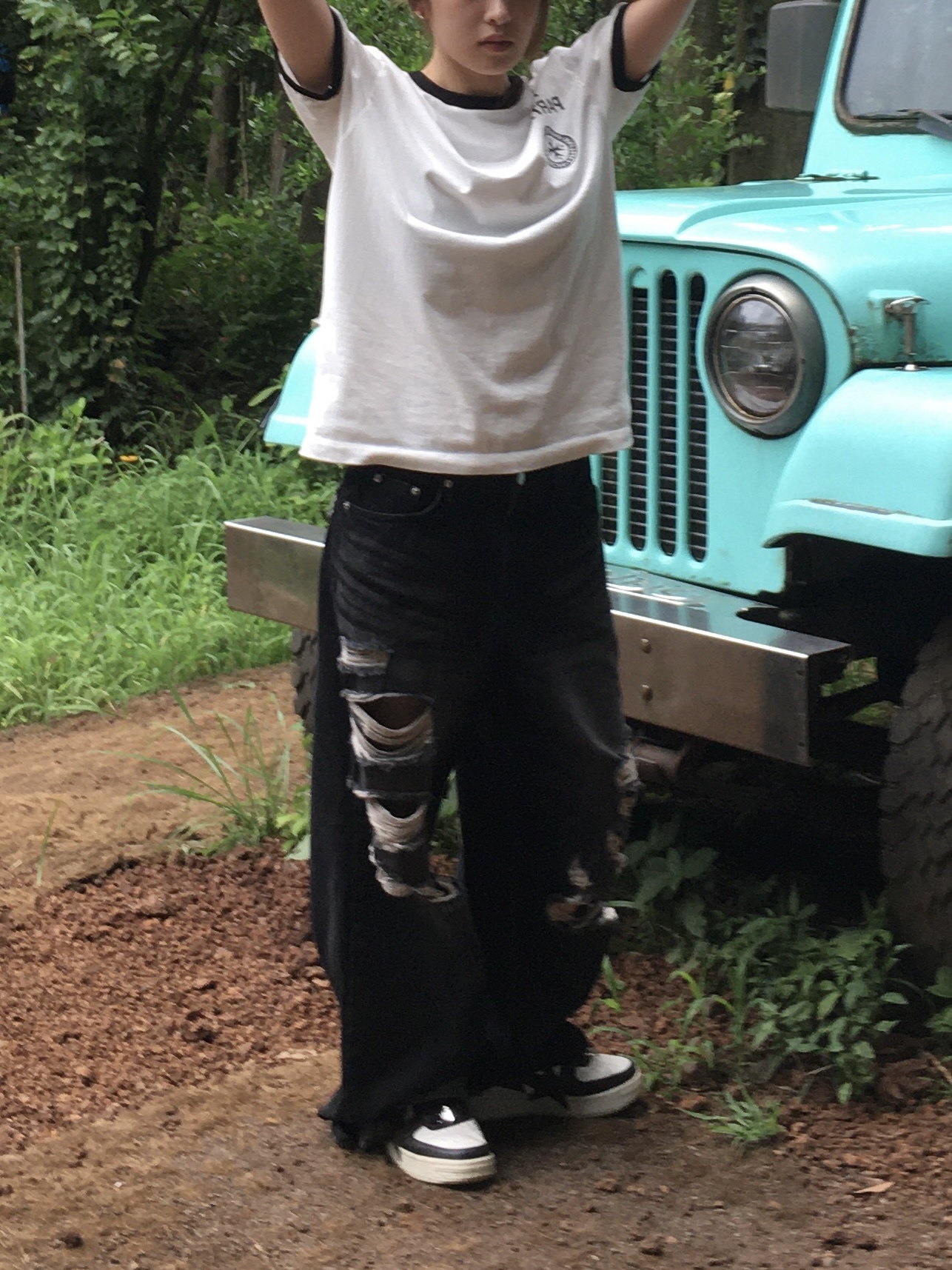 Punch Drunk Parties The Partier Ringer Tee White, The Coldest Moment Check Windstopper Green 착용 스타일 - 3