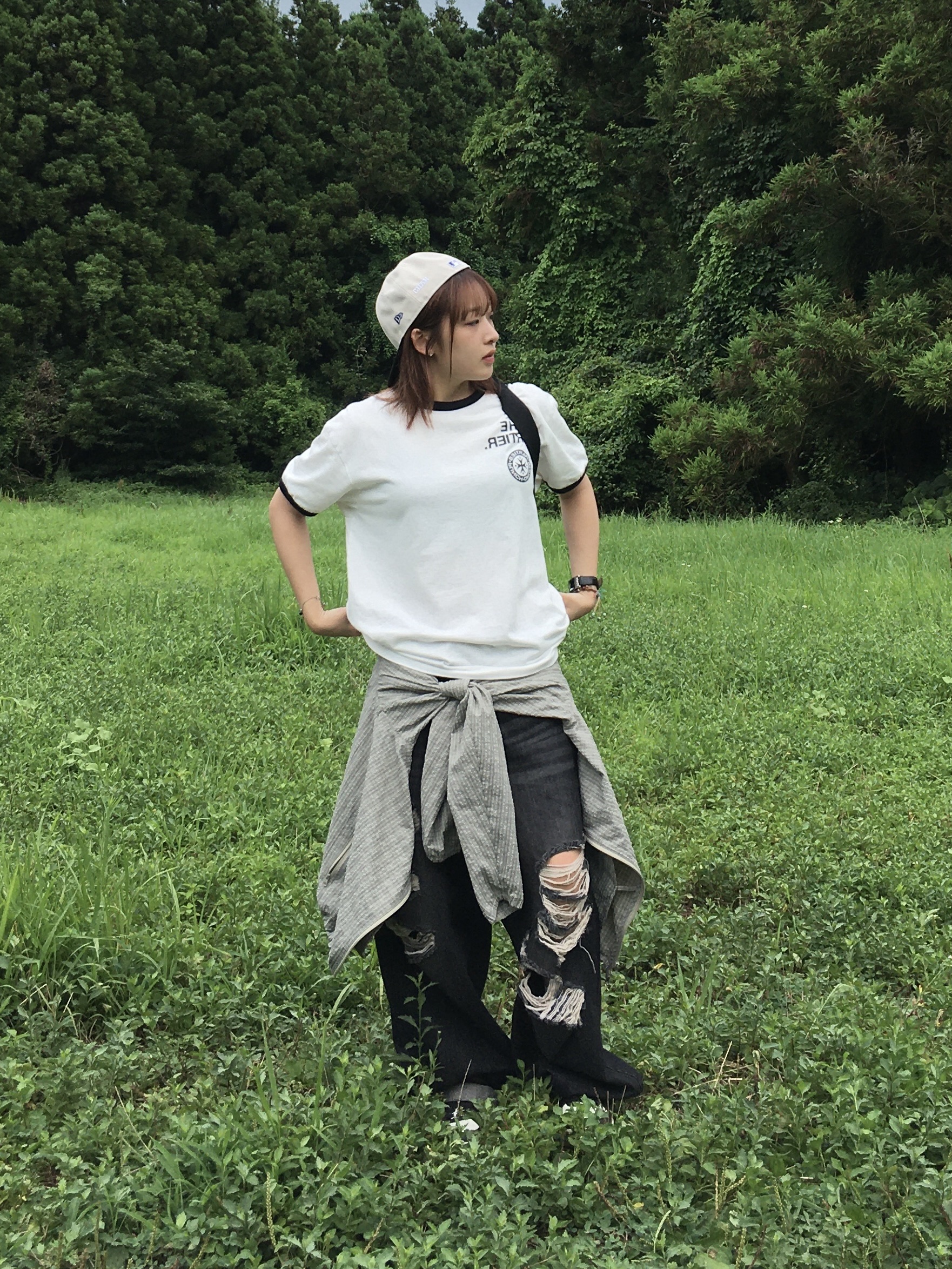 Punch Drunk Parties The Partier Ringer Tee White, The Coldest Moment Check Windstopper Green 착용 스타일 - 1