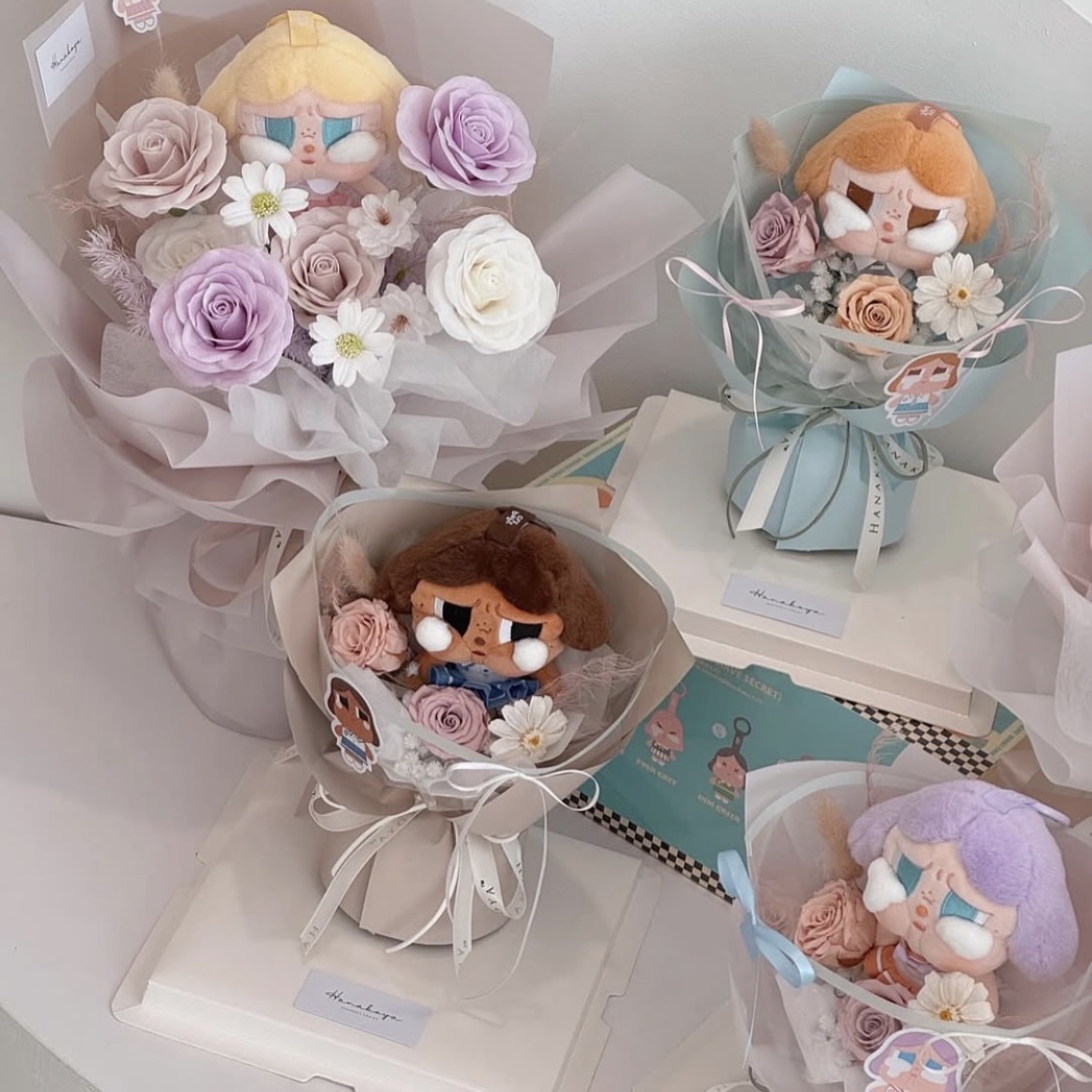 Pop Mart Crybaby Sunset Concert Series Plush Pendant Pink Grey (Opened Case), Pop Mart Crybaby Sunset Concert Series Plush Pendant Purplish Blue (Opened Case) 착용 스타일 - 4