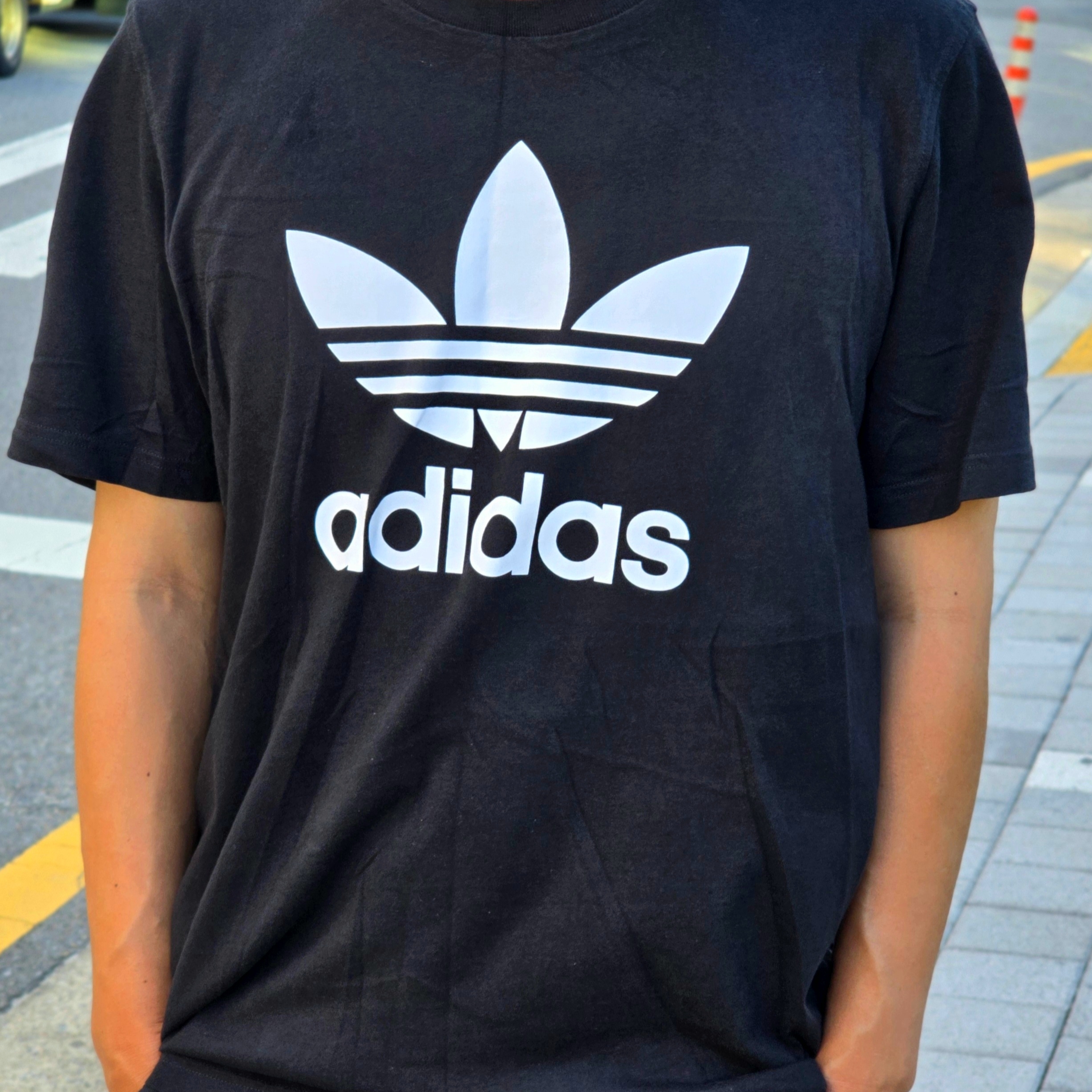 Adidas Adicolor Trefoil T-Shirt Black - KR Sizing, Adidas Adicolor Trefoil T-Shirt Black - US Sizing 착용 스타일