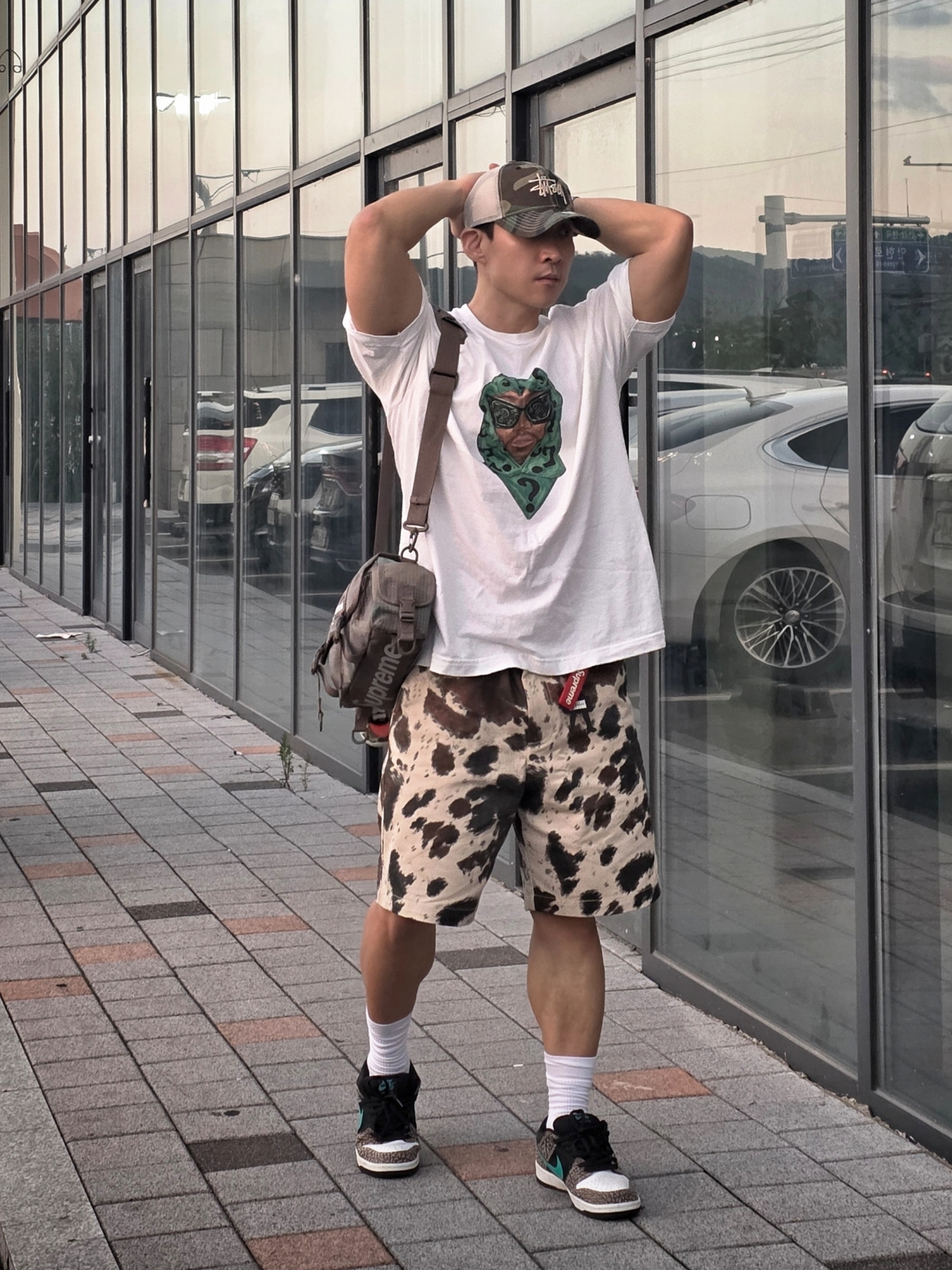 Stussy New Era 9twenty Basic Trucker Woodland Camo, Supreme Mini Duffle Bag Woodland Camo - 24SS 착용 스타일 - 1