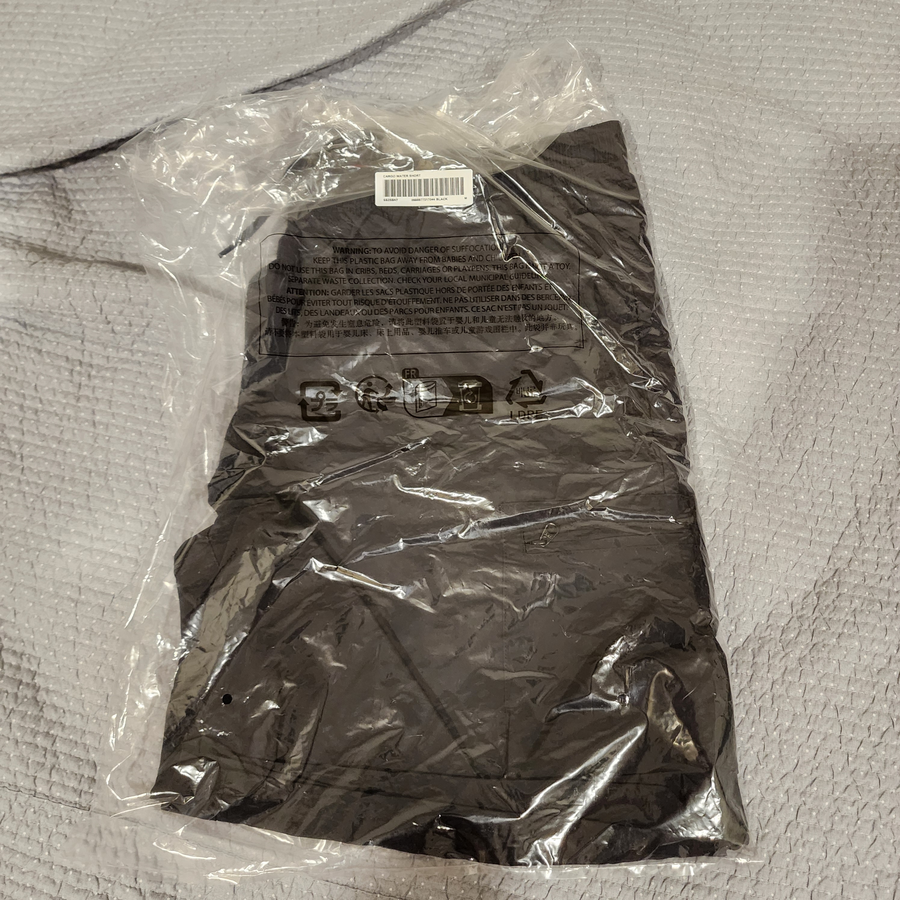 Supreme Cargo Water Short Black - 25SS 착용 스타일 - 3