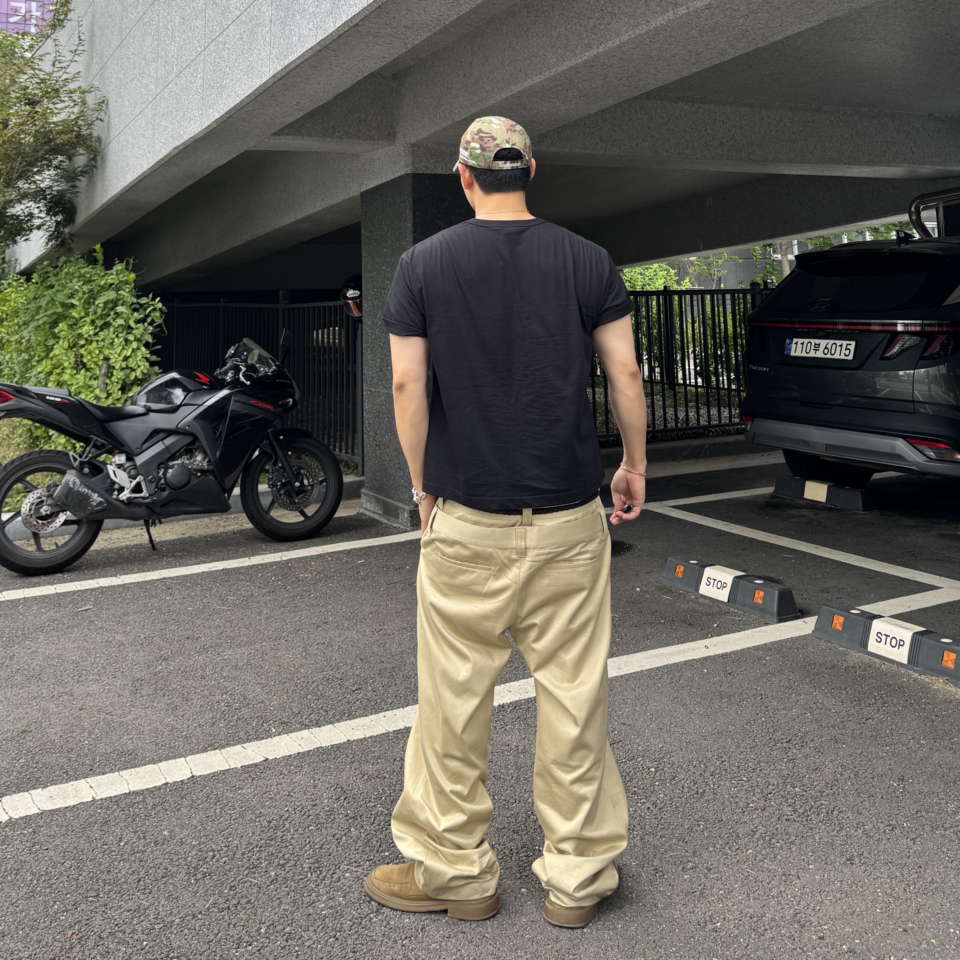 Nonnod Side cargo shorts Beige 착용 스타일 - 4