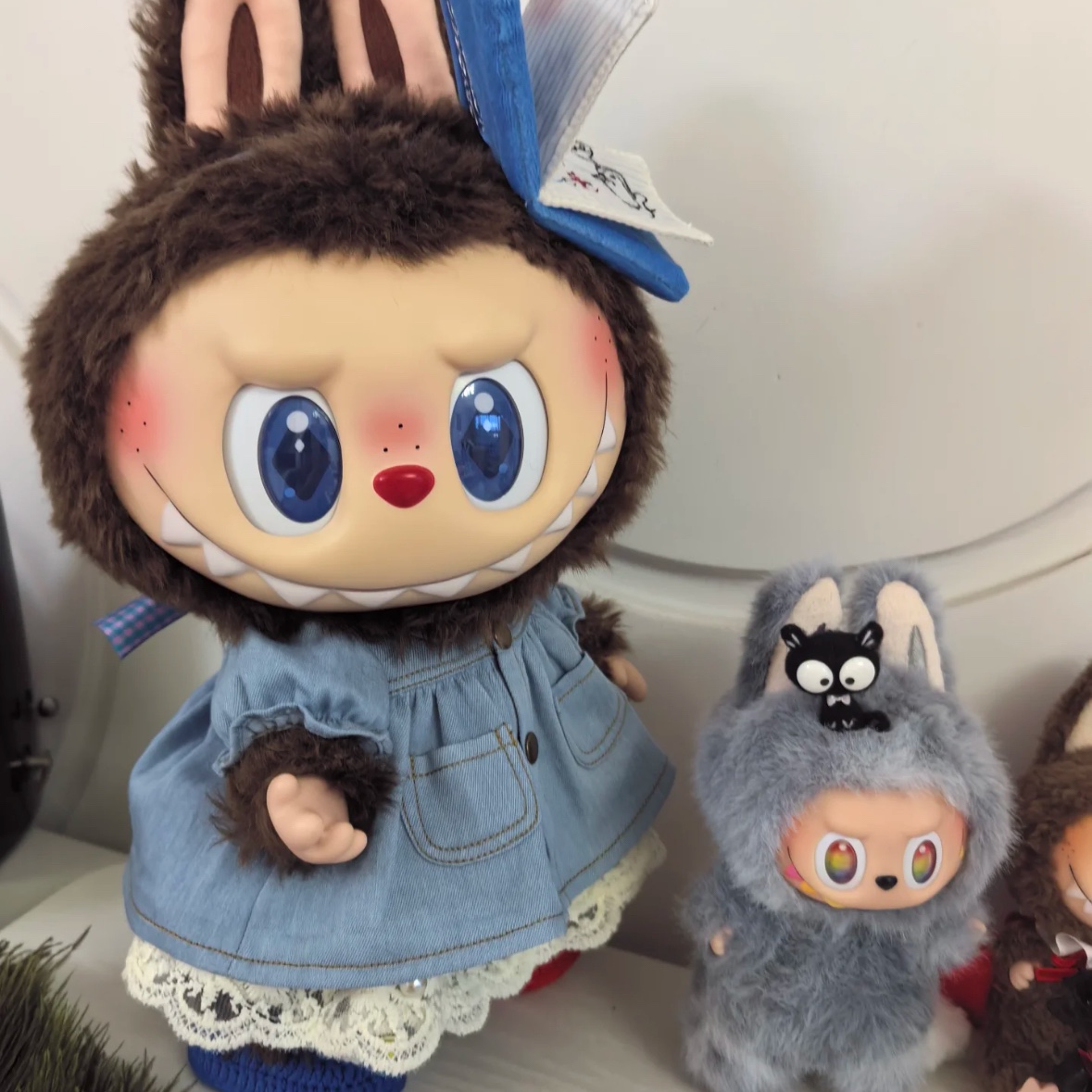Pop Mart The Monsters Checkmate Series Doll 착용 스타일