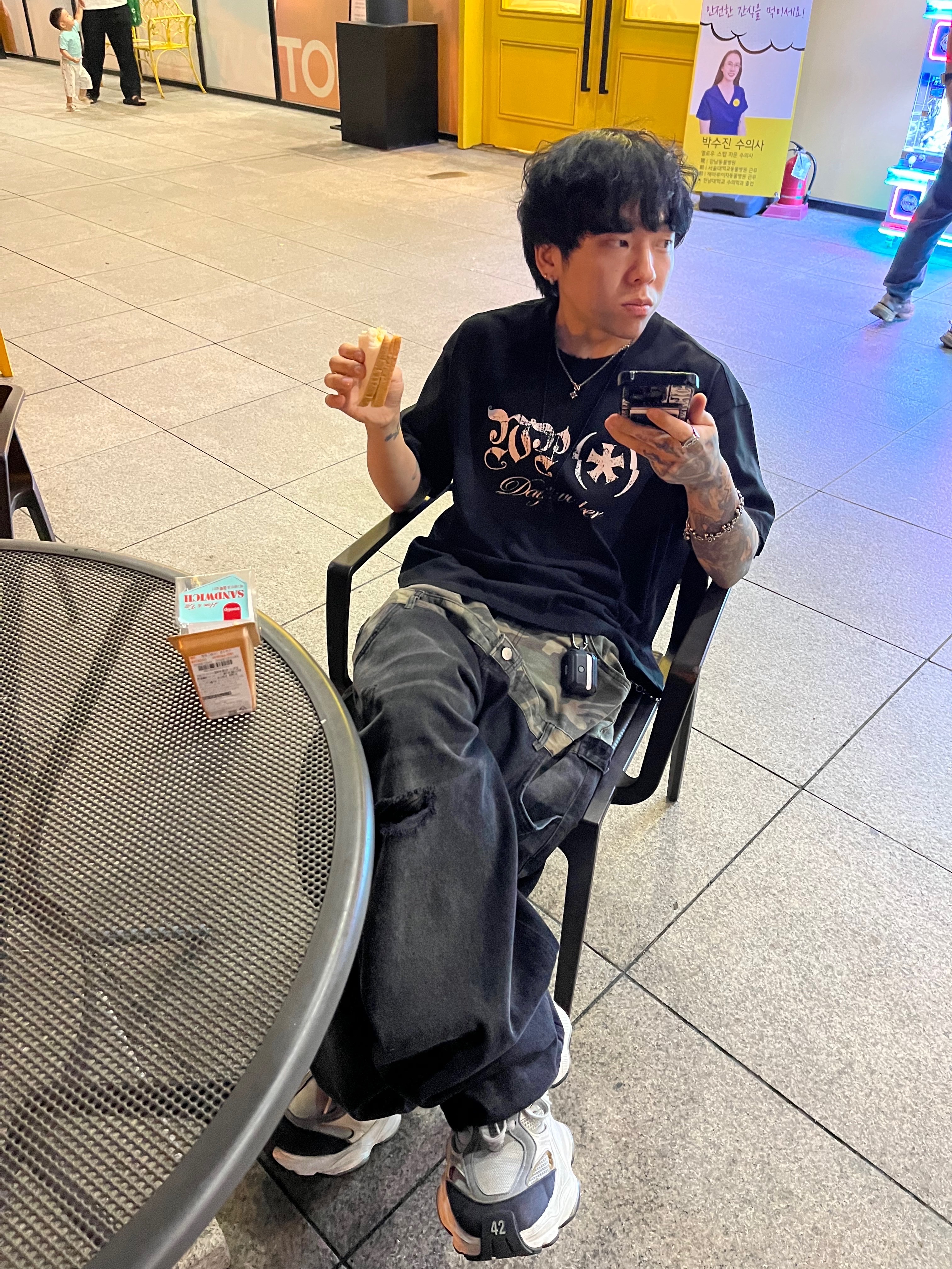 Wapworks Dayworker T-Shirt Black 착용 스타일 - 1
