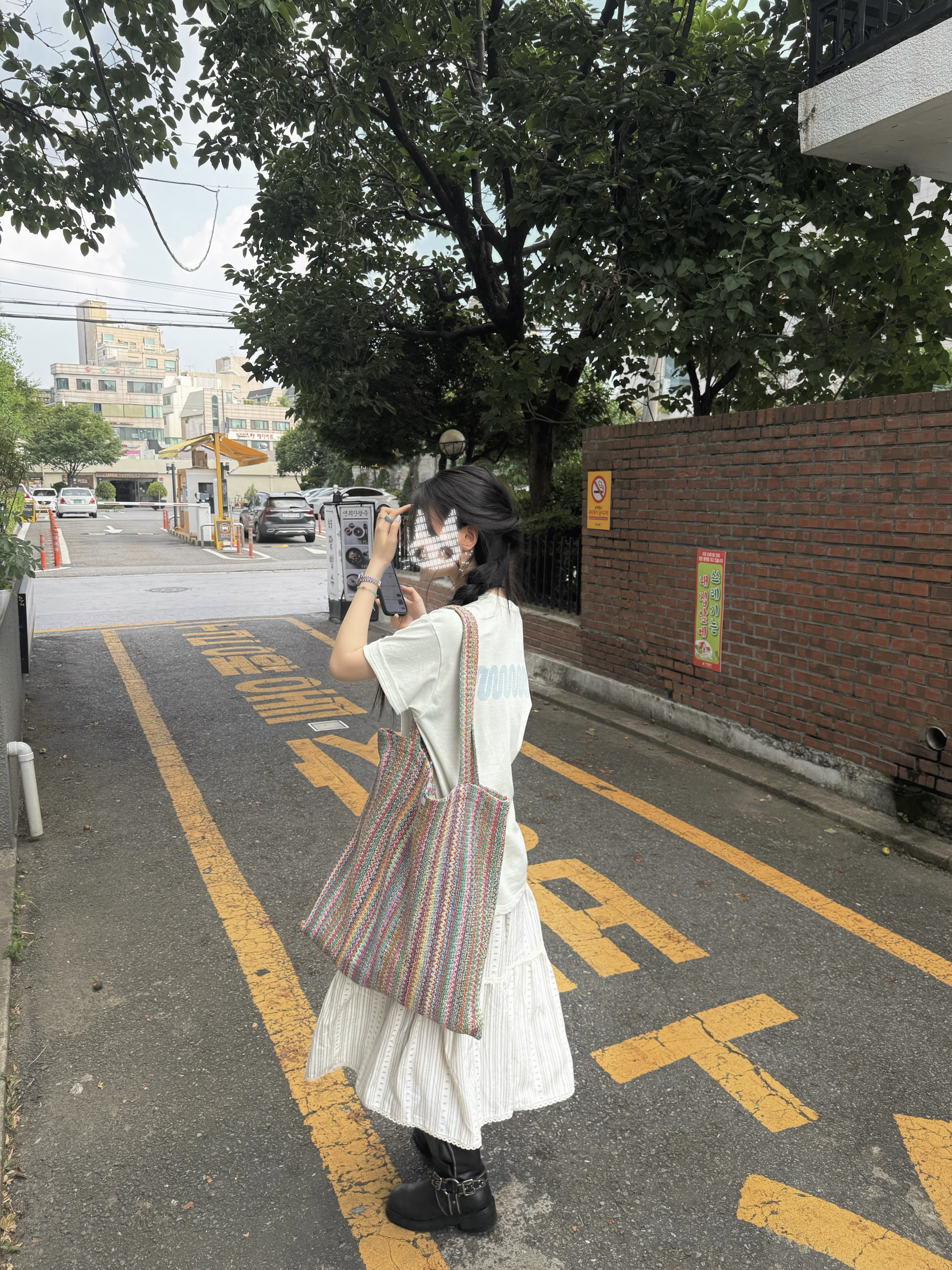 Not New Pattern Tote Bag Rainbow, Not New Wave Logo T-Shirt Pistachio 착용 스타일 - 7
