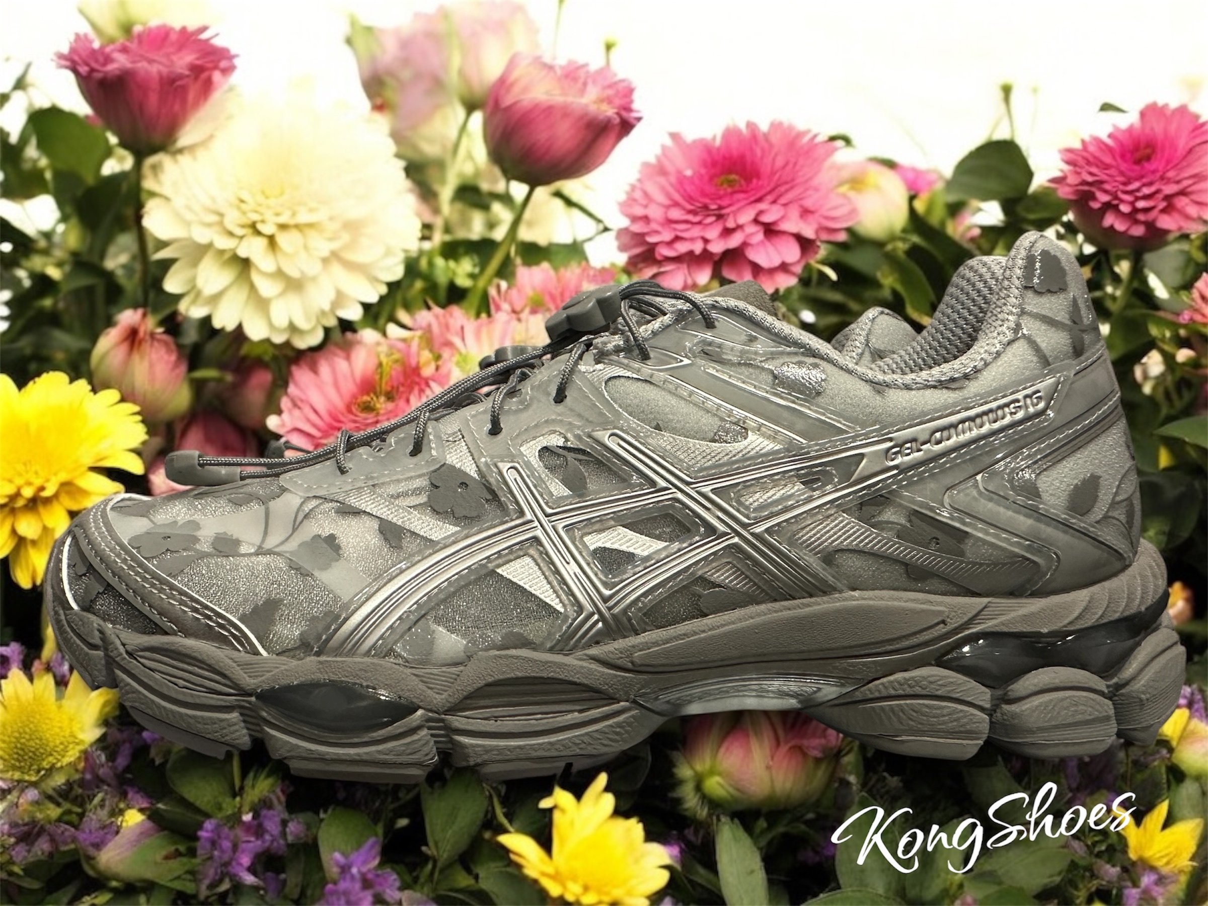Asics x Cecilie Bahnsen Gel-Cumulus 16 Gray 착용 스타일
