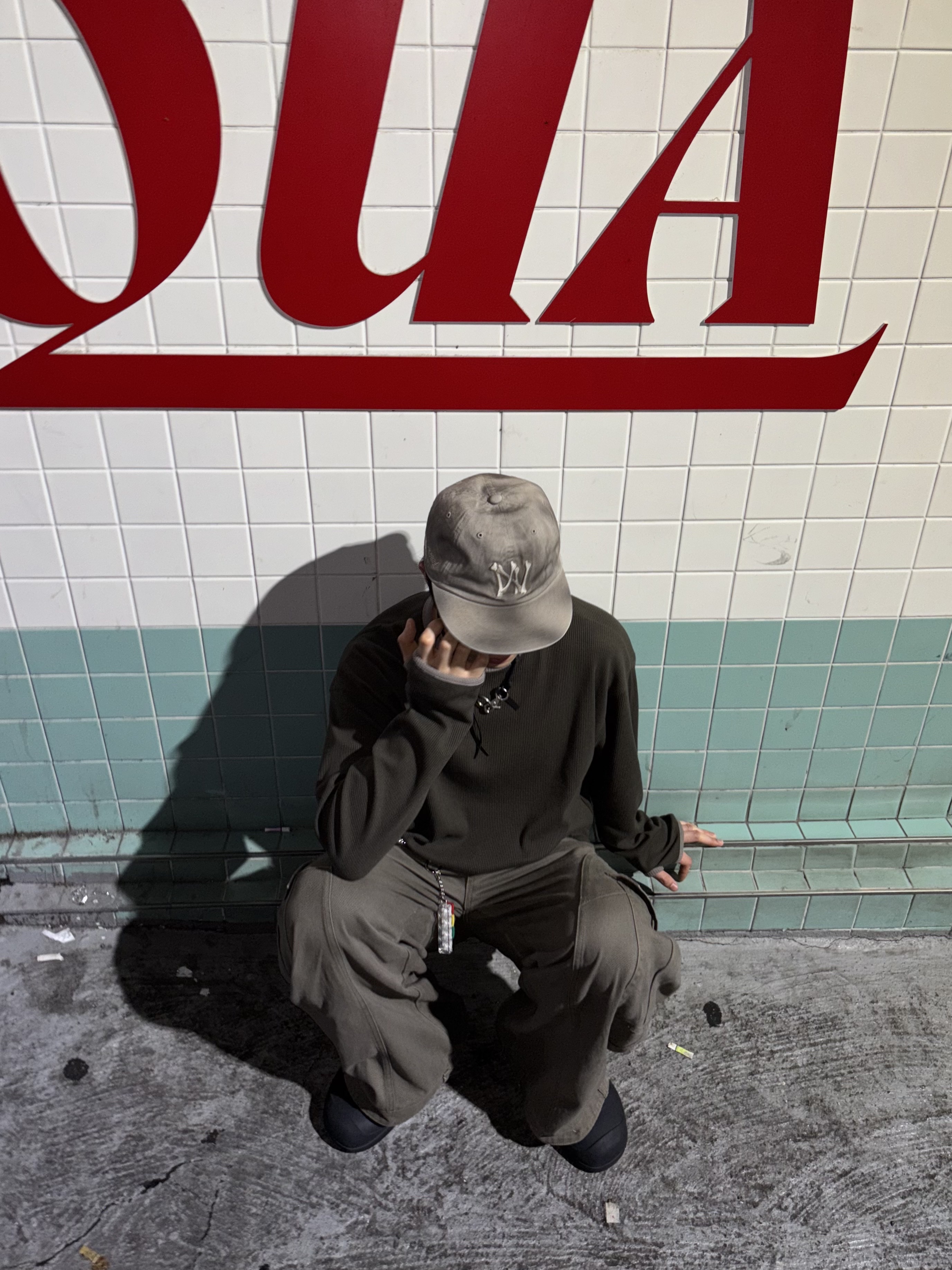 Our Legacy Ladon Leather Keychain Black, [KREAM Exclusive] Aoiro 6-Panel Bone A/N Cap Mud 착용 스타일 - 1