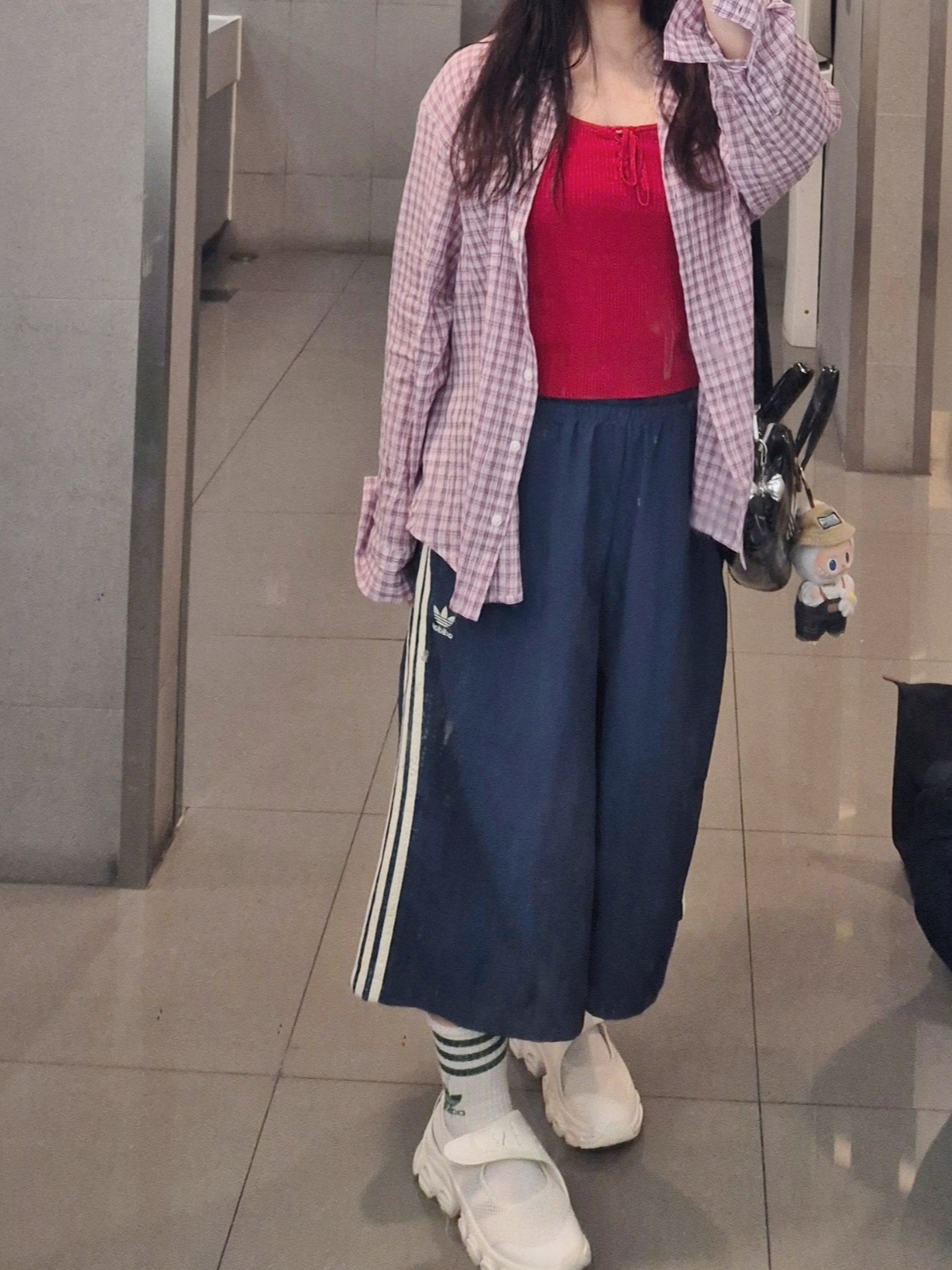 Pop Mart Fall In Wild Labubu Series Toy Keyring, Adidas Originals Capri Shorts Crew Blue Cream White - KR Sizing 착용 스타일