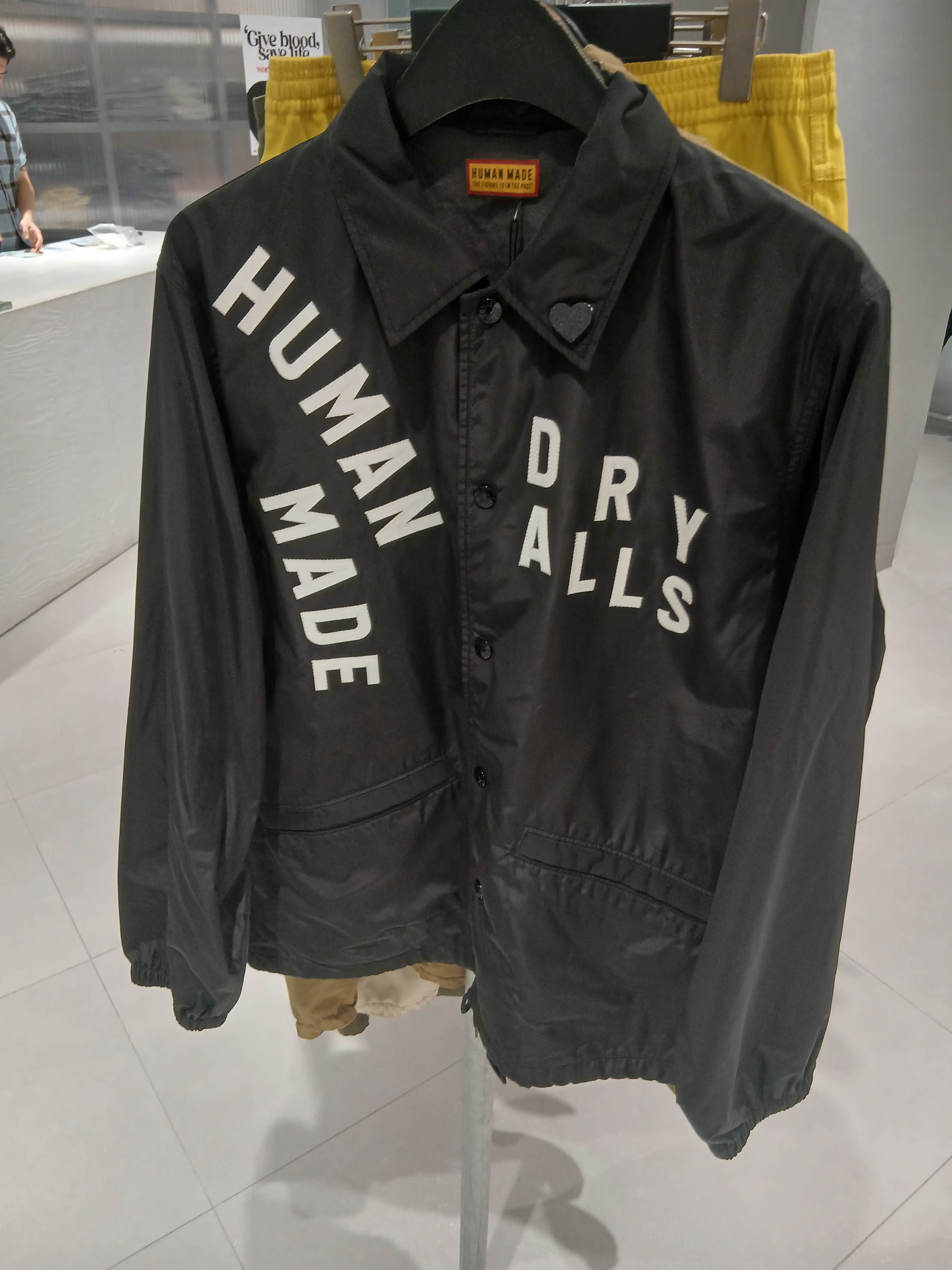 Arc'teryx Squamish Hoody Black, Arc'teryx Kragg Cotton Logo SS T-Shirt Soulsonic Dynasty 착용 스타일 - 5