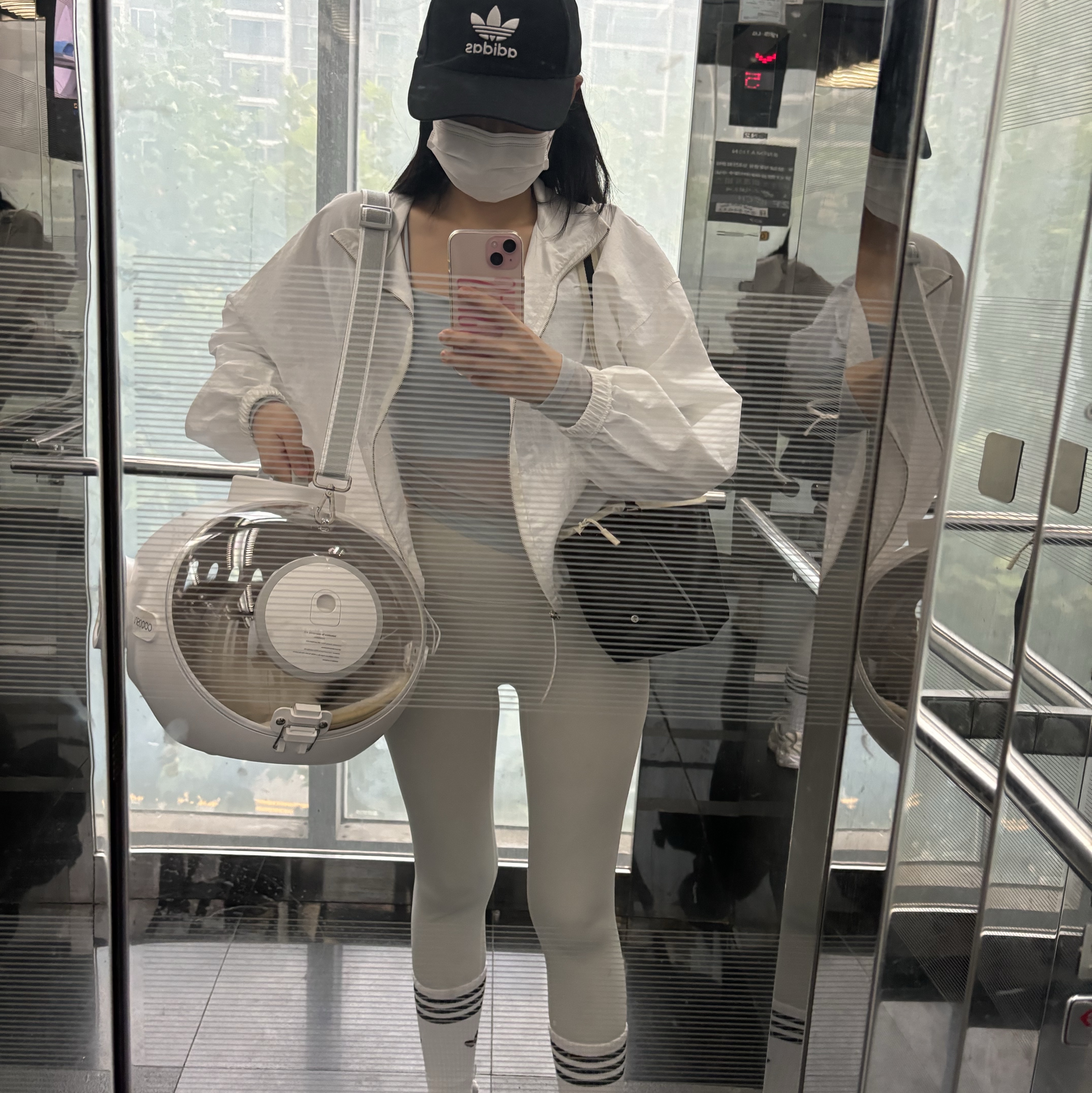Adidas Trefoil Baseball Cap Black White 착용 스타일