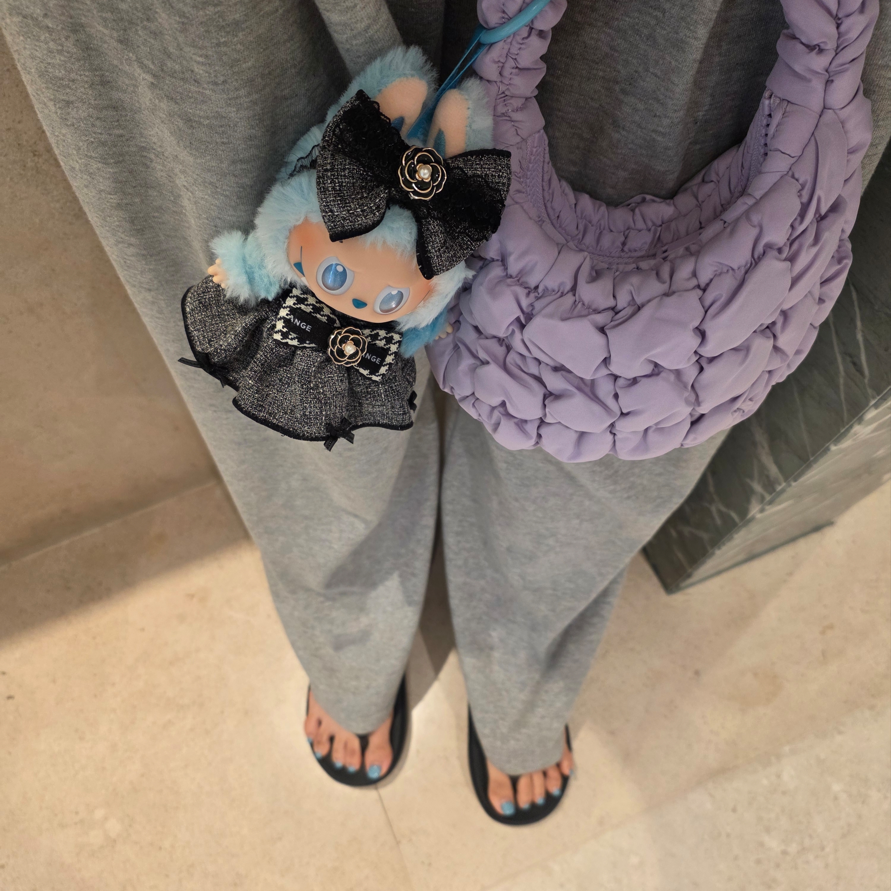 COS Quilted Micro Bag Purple 착용 스타일 - 1