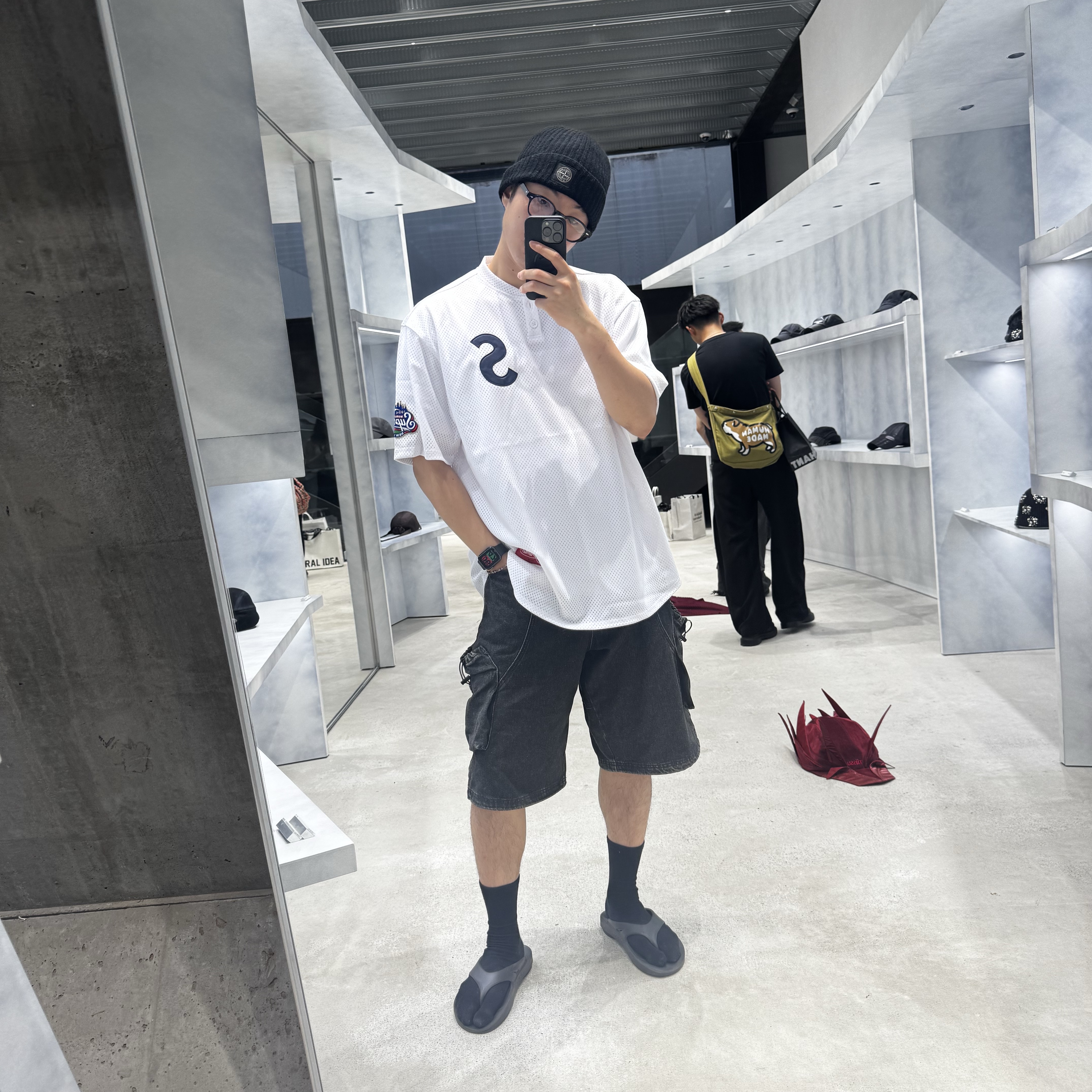 Supreme S Logo Baseball Henley White - 25SS, Oofos OOriginal Black 착용 스타일