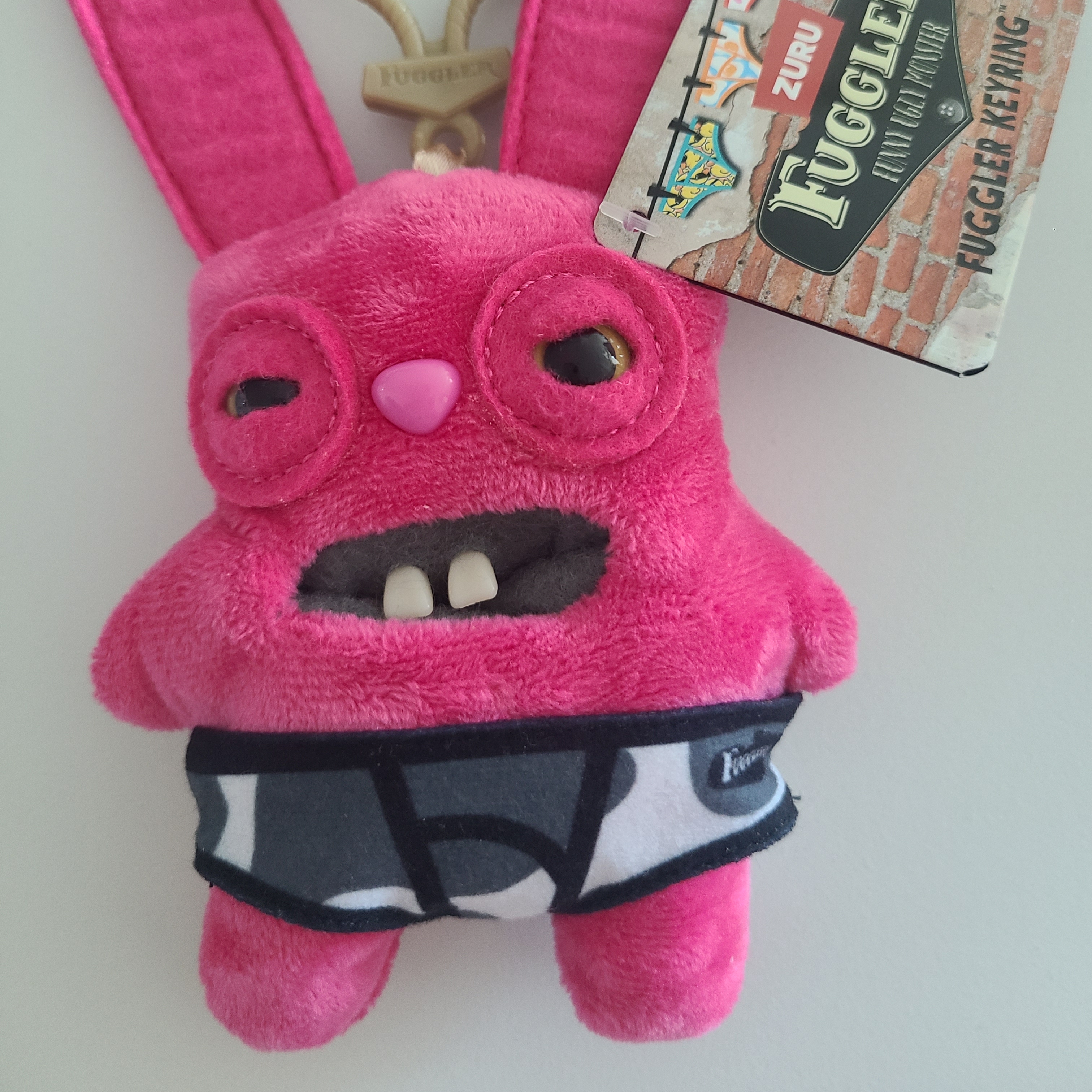 Fuggler Rabid Rabbit Pink Keyring 착용 스타일 - 1