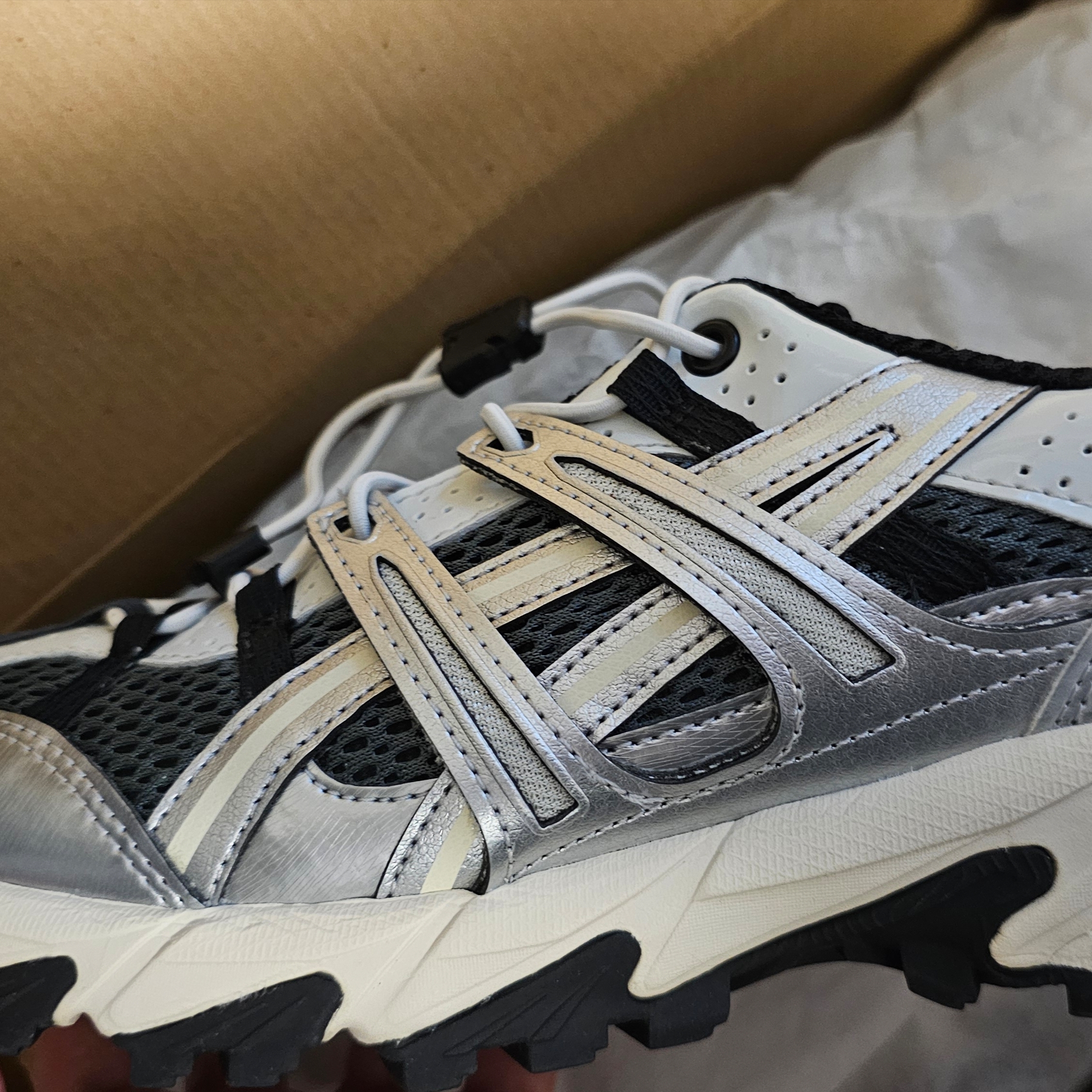 Asics Unlimited Gel-Sonoma 15-50 Steel Grey Pure Silver 착용 스타일