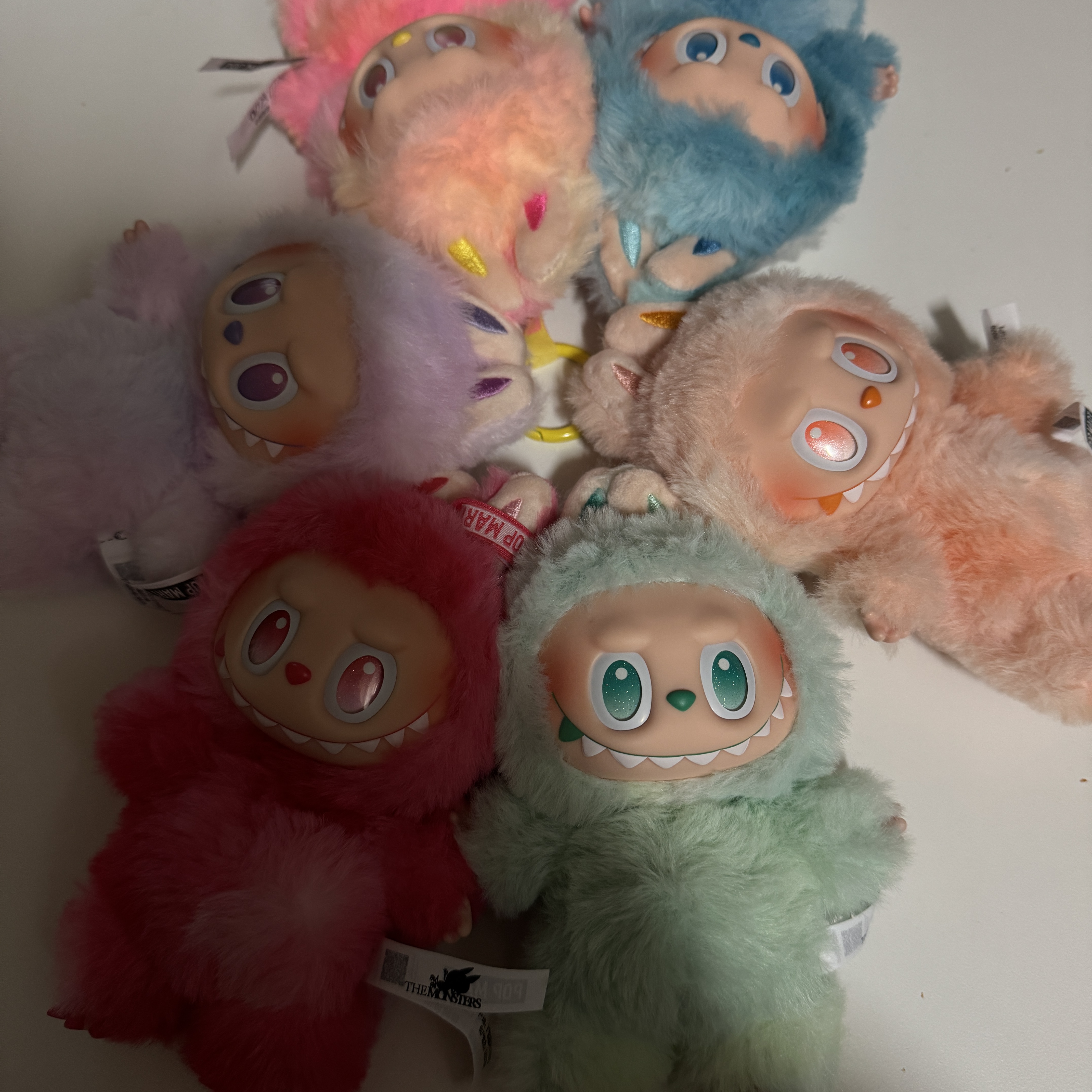 Pop Mart Labubu The Monsters Highlight Series Sealed Case (6 Blind Boxes) 착용 스타일 - 1