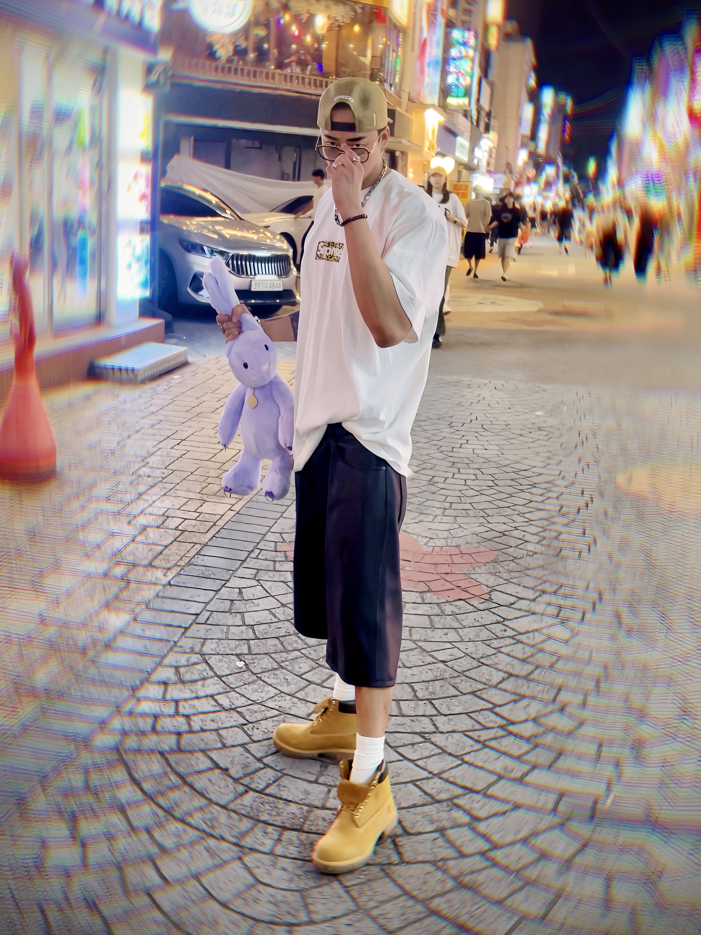 Supreme x Toy Machine Mesh Back 5-Panel Leopard - 24SS, Supreme Shanghai Box Logo T-Shirt White - 24SS 착용 스타일 - 1