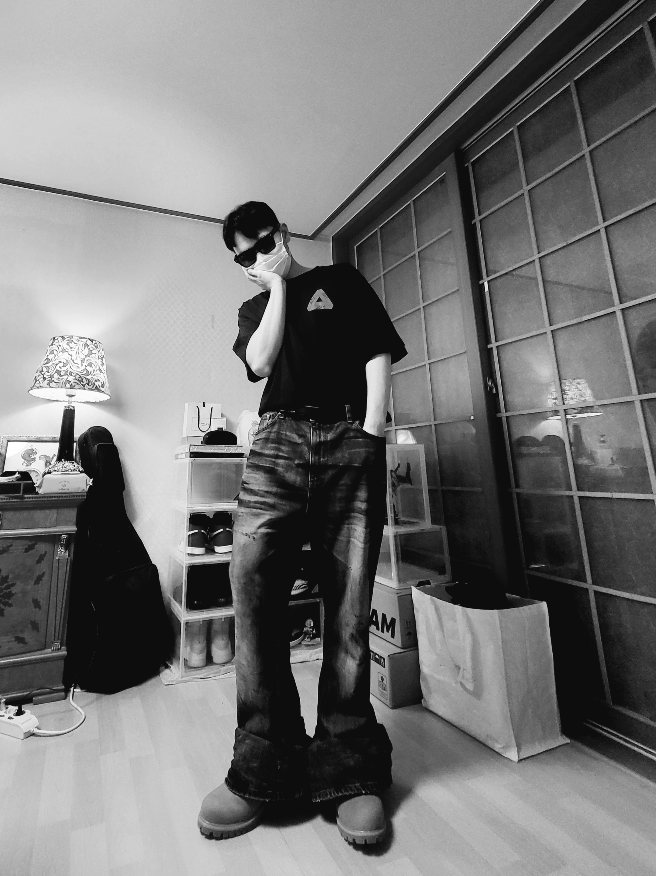Palace Seoul 2 Seoul Tri-Ferg T-Shirt Black - 25SS, Palace Athletic Zip Funnel Black - 25FW 착용 스타일 - 4