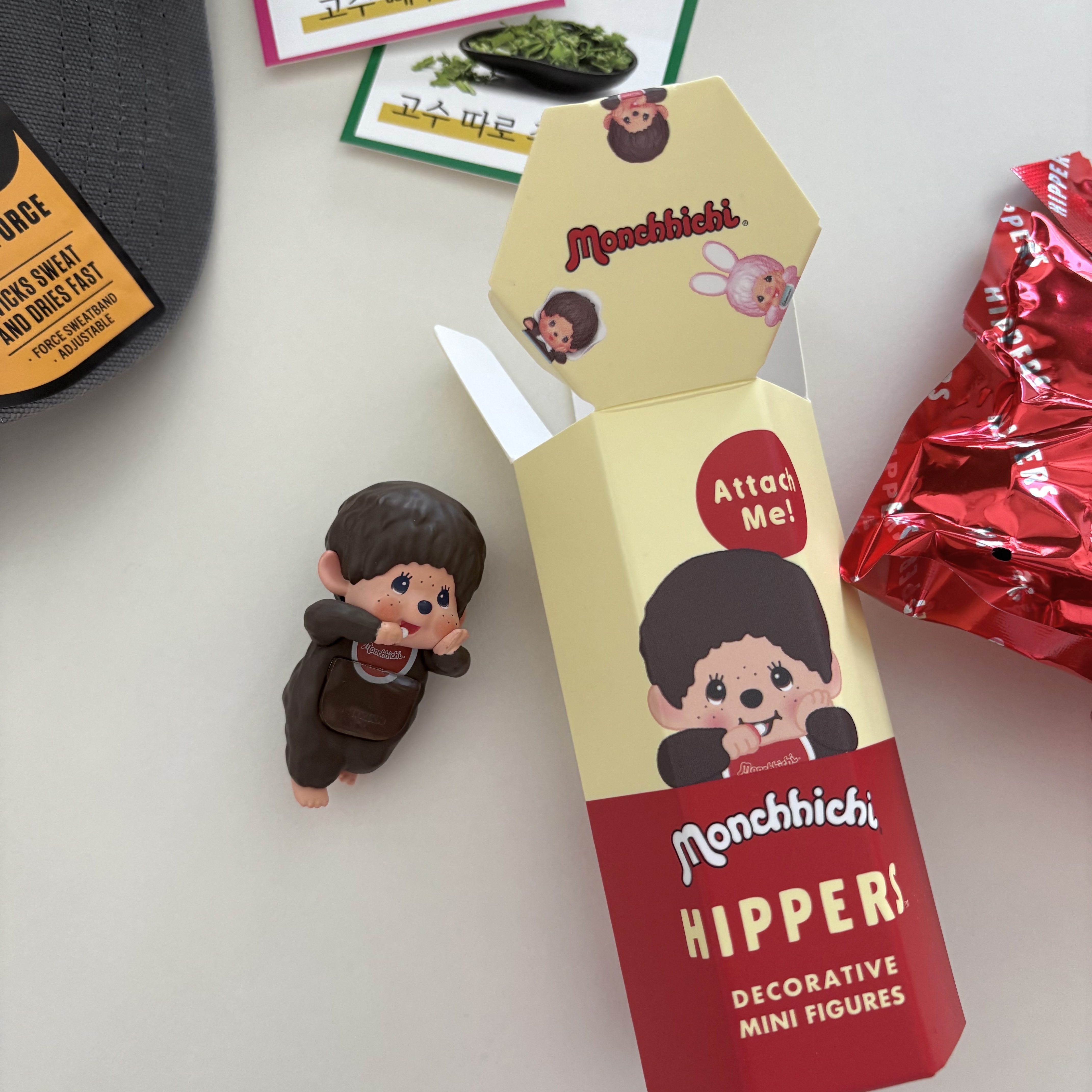 Sonny Angel x Monchhichi Hippers Sealed Case (1 Blind Boxes) 착용 스타일