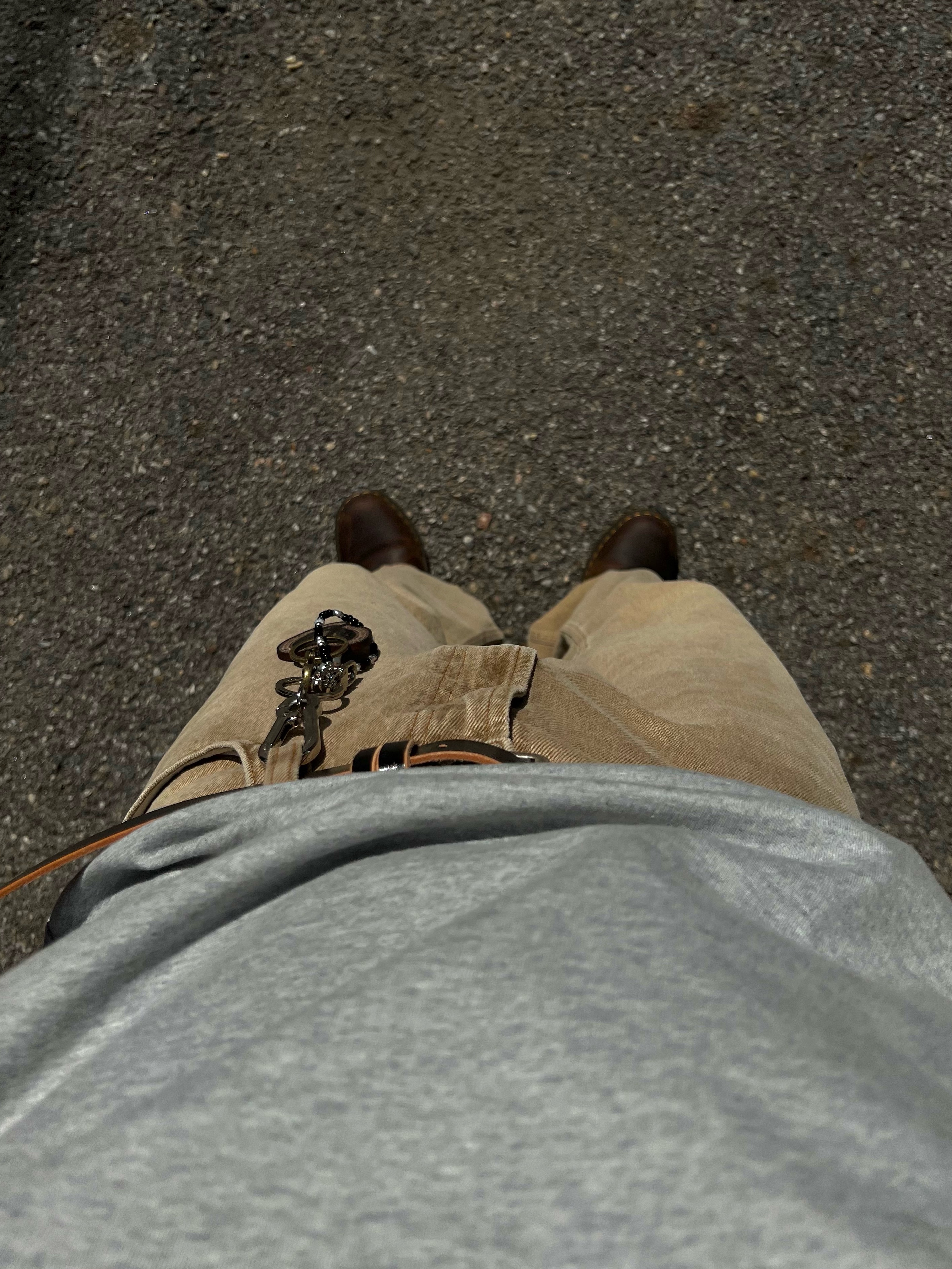 Dr. Martens 1461 Crazy Horse Dark Brown, Say Touche Liquified Persian Keyring Black 착용 스타일 - 5