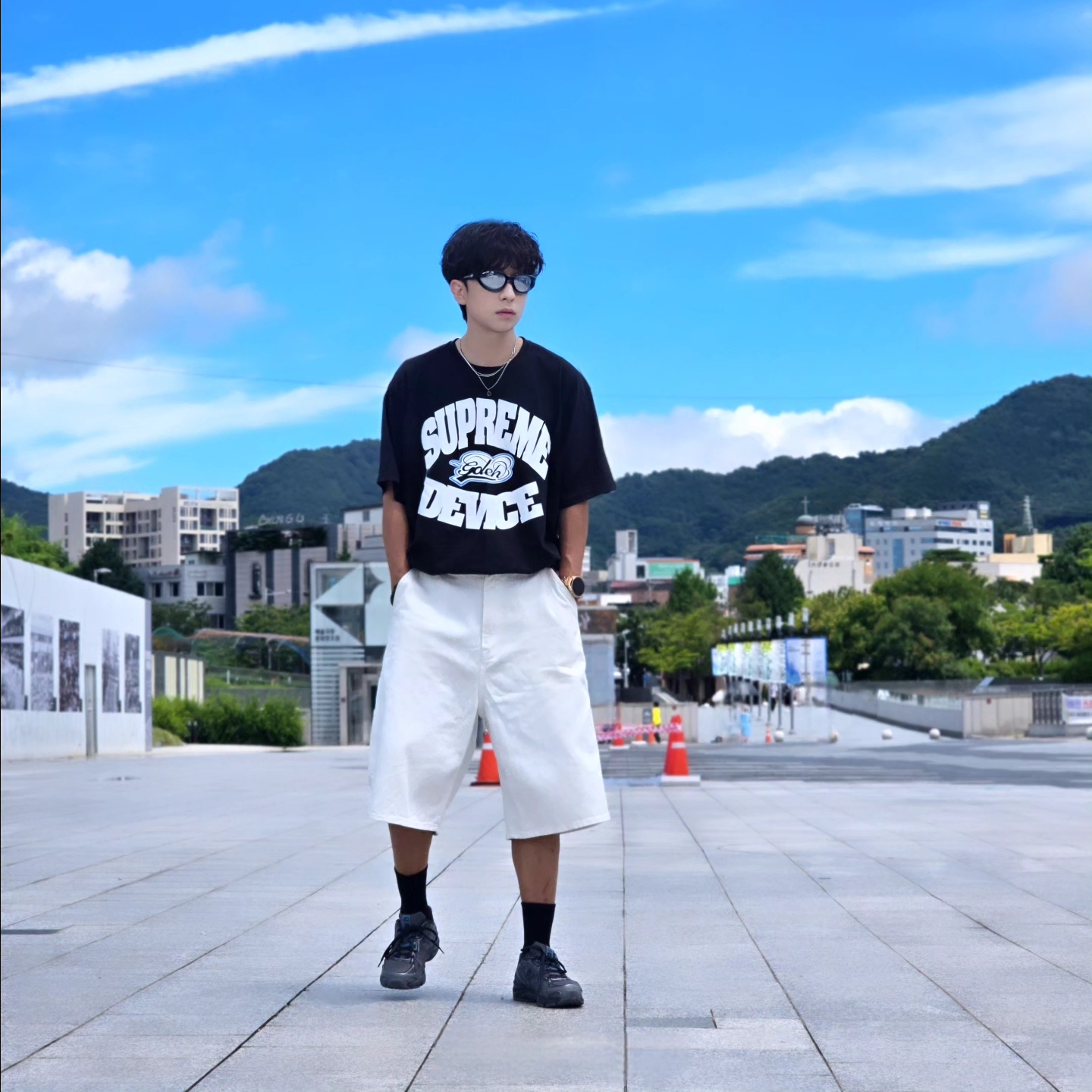 Supreme x GOODENOUGH Device T-Shirt Black - 25SS, Samsung Galaxy Watch6 44mm LTE Silver (Korean Ver.) 착용 스타일 - 3