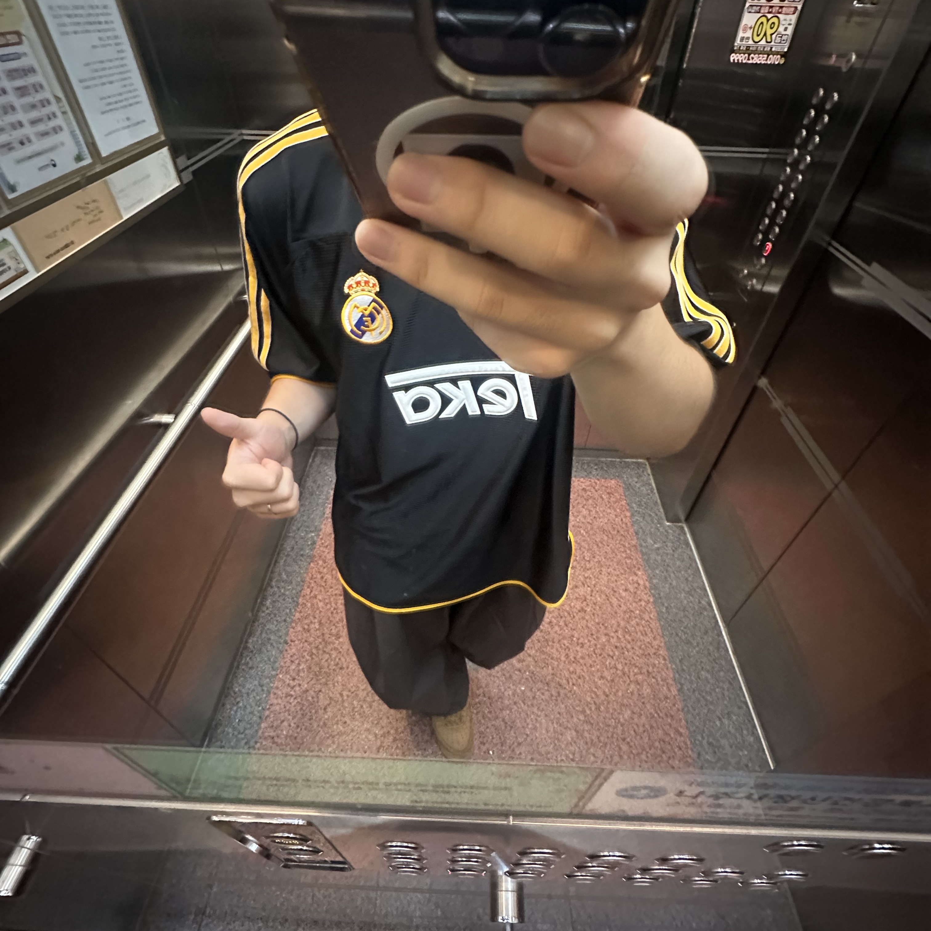 Adidas Real Madrid 99/00 Away Jersey Black - KR Sizing (Non Marking Ver.) 착용 스타일