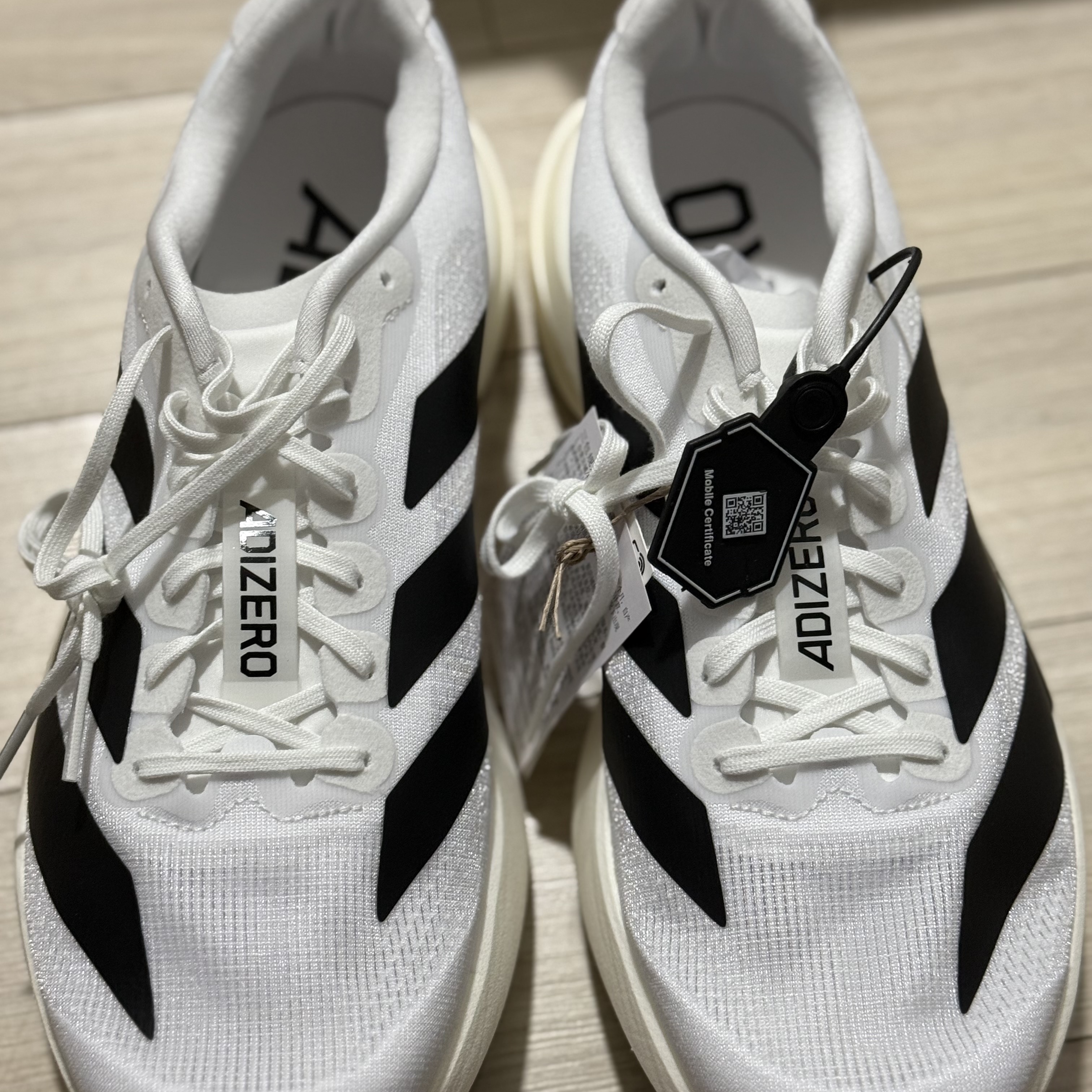 Adidas Adizero EVO SL Cloud White Core Black 착용 스타일 - 1