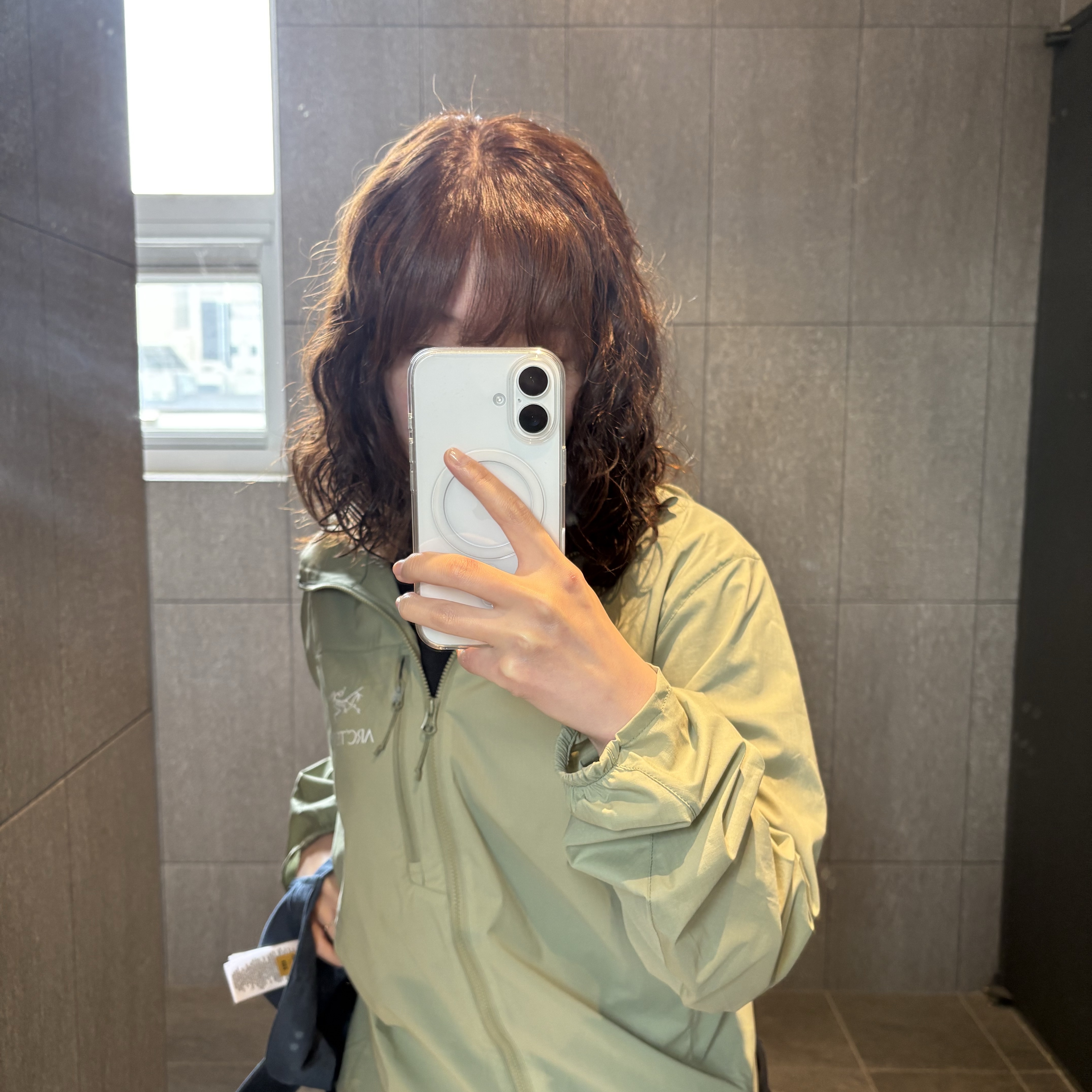 Arc'teryx Squamish Hoody Chloris 착용 스타일 - 1