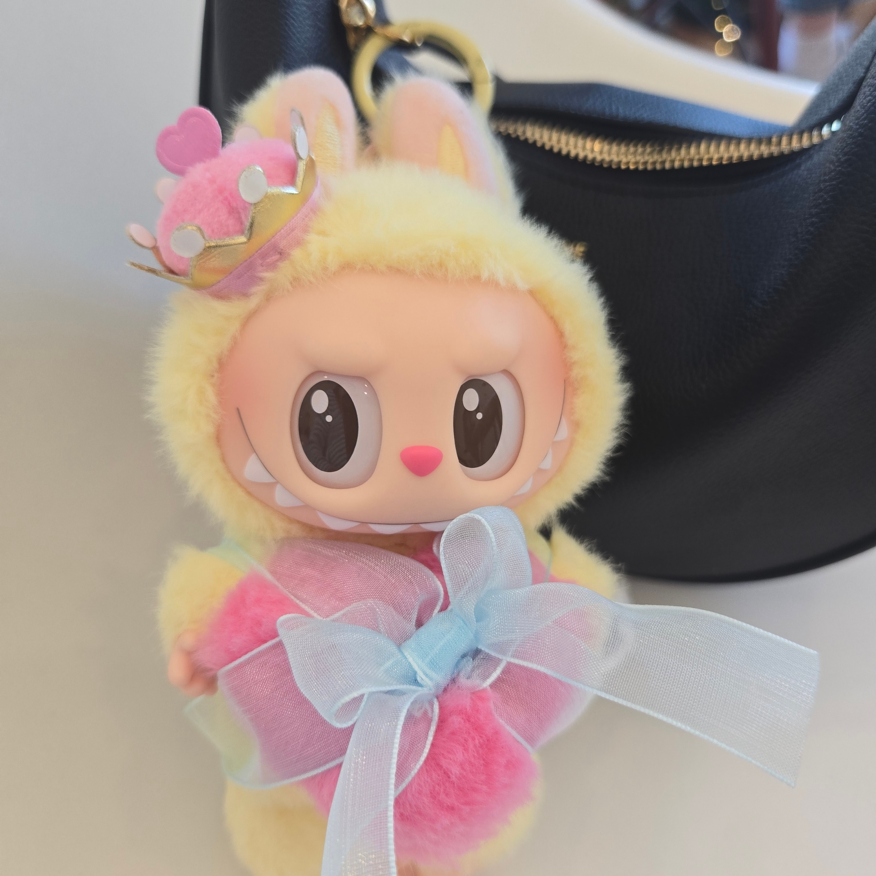 Pop Mart The Monsters Checkmate Series Plush Keyring 착용 스타일