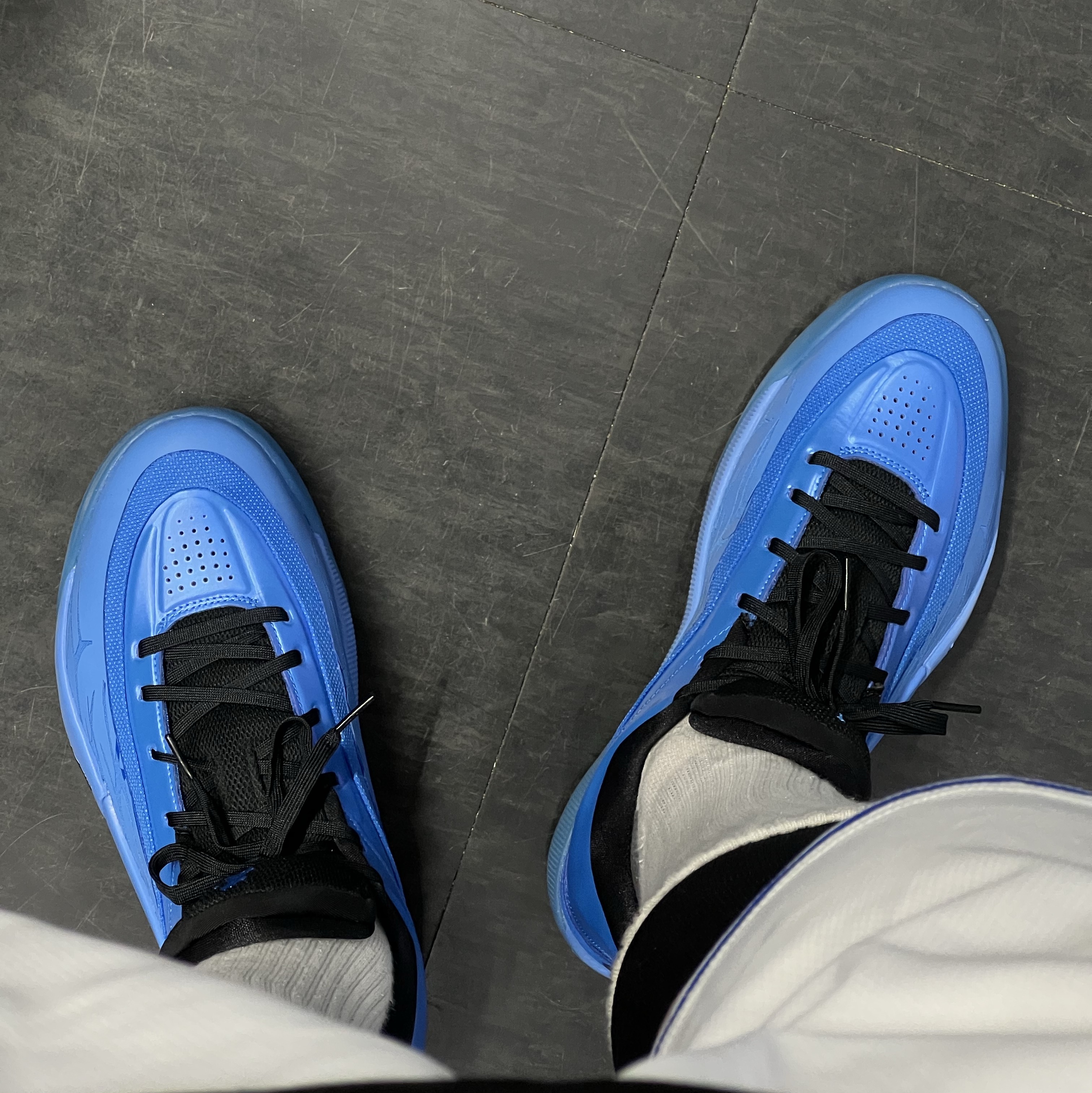 Jordan Zion 4 PF Light Photo Blue Black 착용 스타일 - 1
