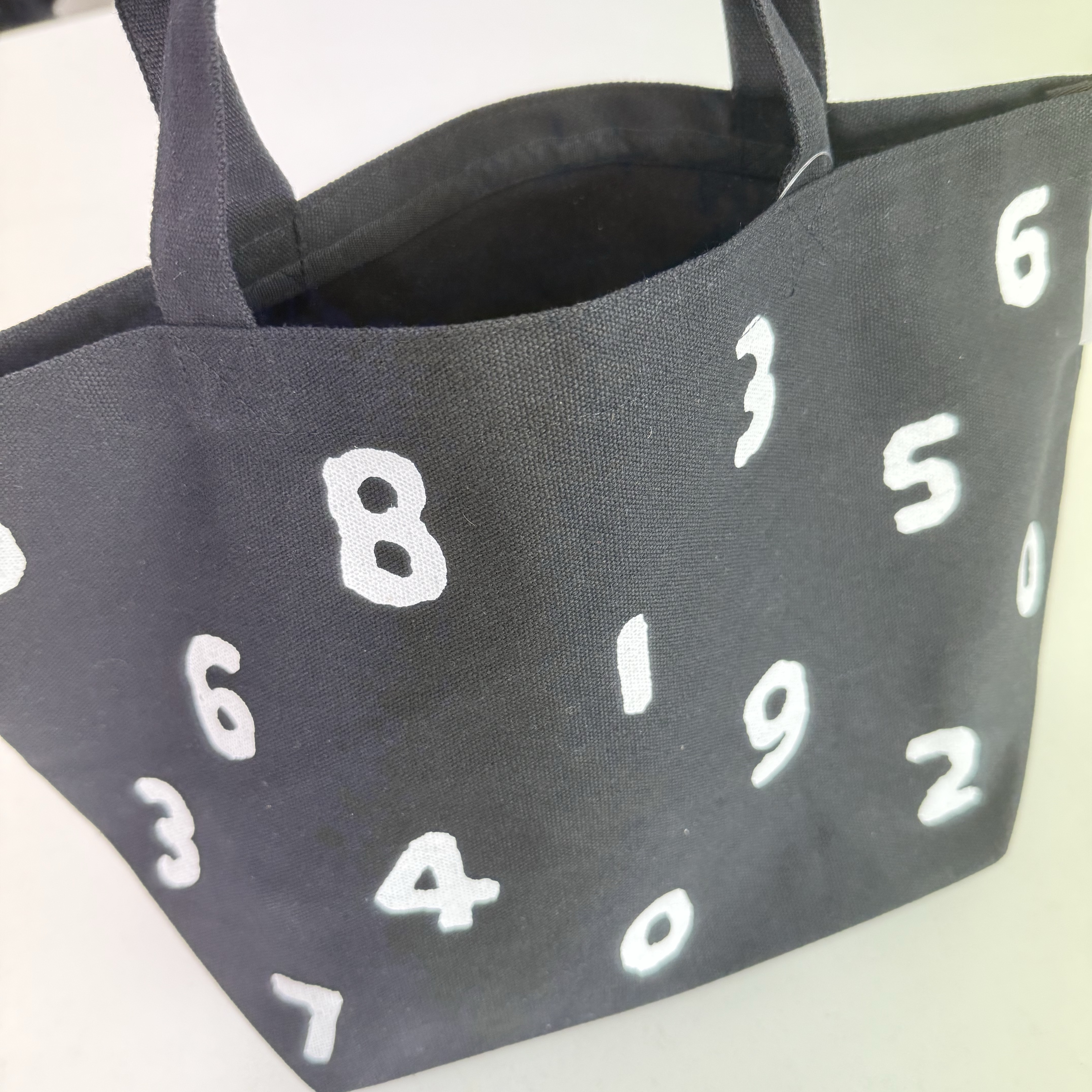 Sou Sou Promotion Canvas Small Tote Bag Black 착용 스타일 - 2