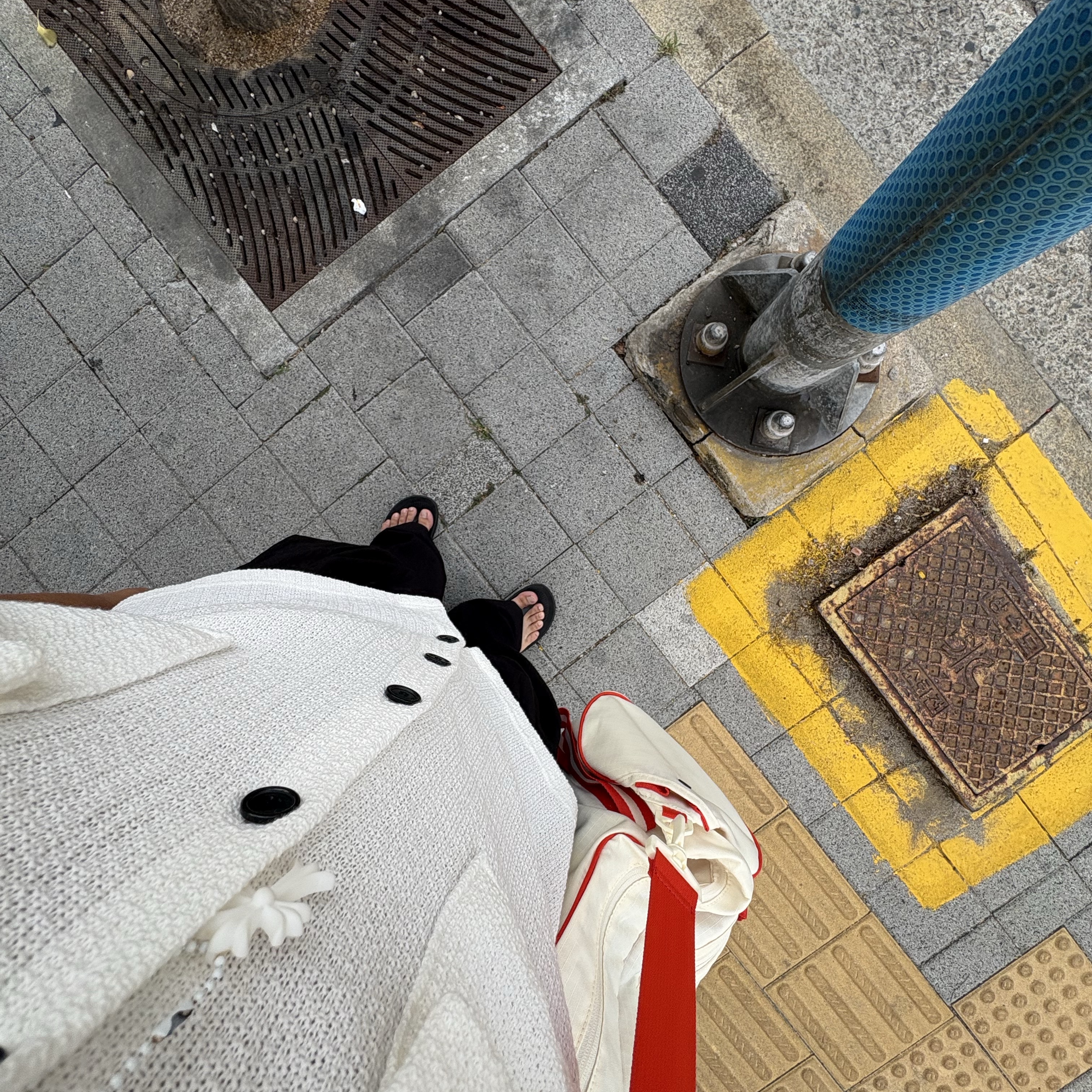 Nike Gym Club Training Bag 24L Coconut Milk, Chrome Hearts Silichrome CH Cross Pendant White 2022/2023 착용 스타일