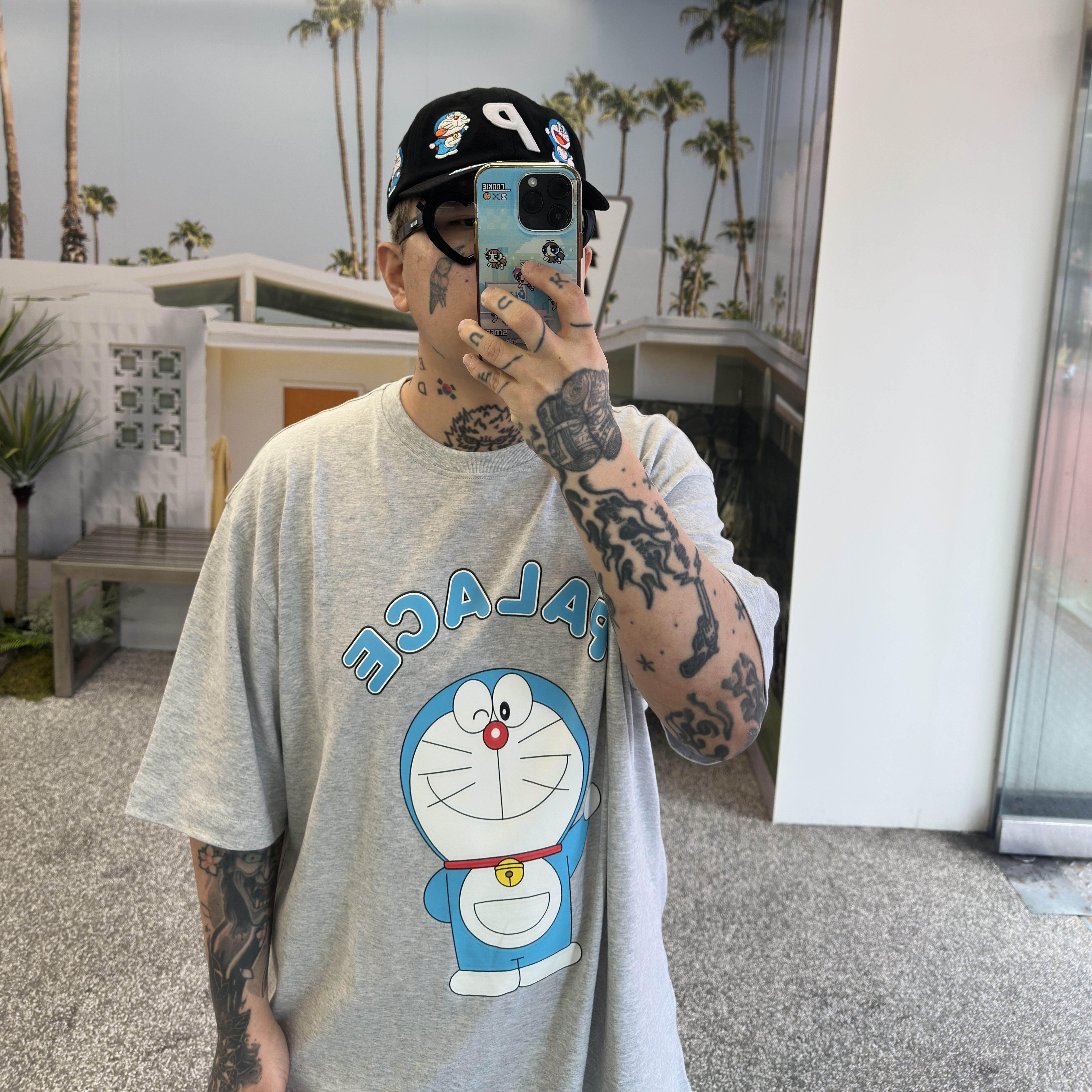 Palace x Doraemon 6-Panel Black - 25FW, Palace x Doraemon T-Shirt Grey Marl - 25FW 착용 스타일 - 2