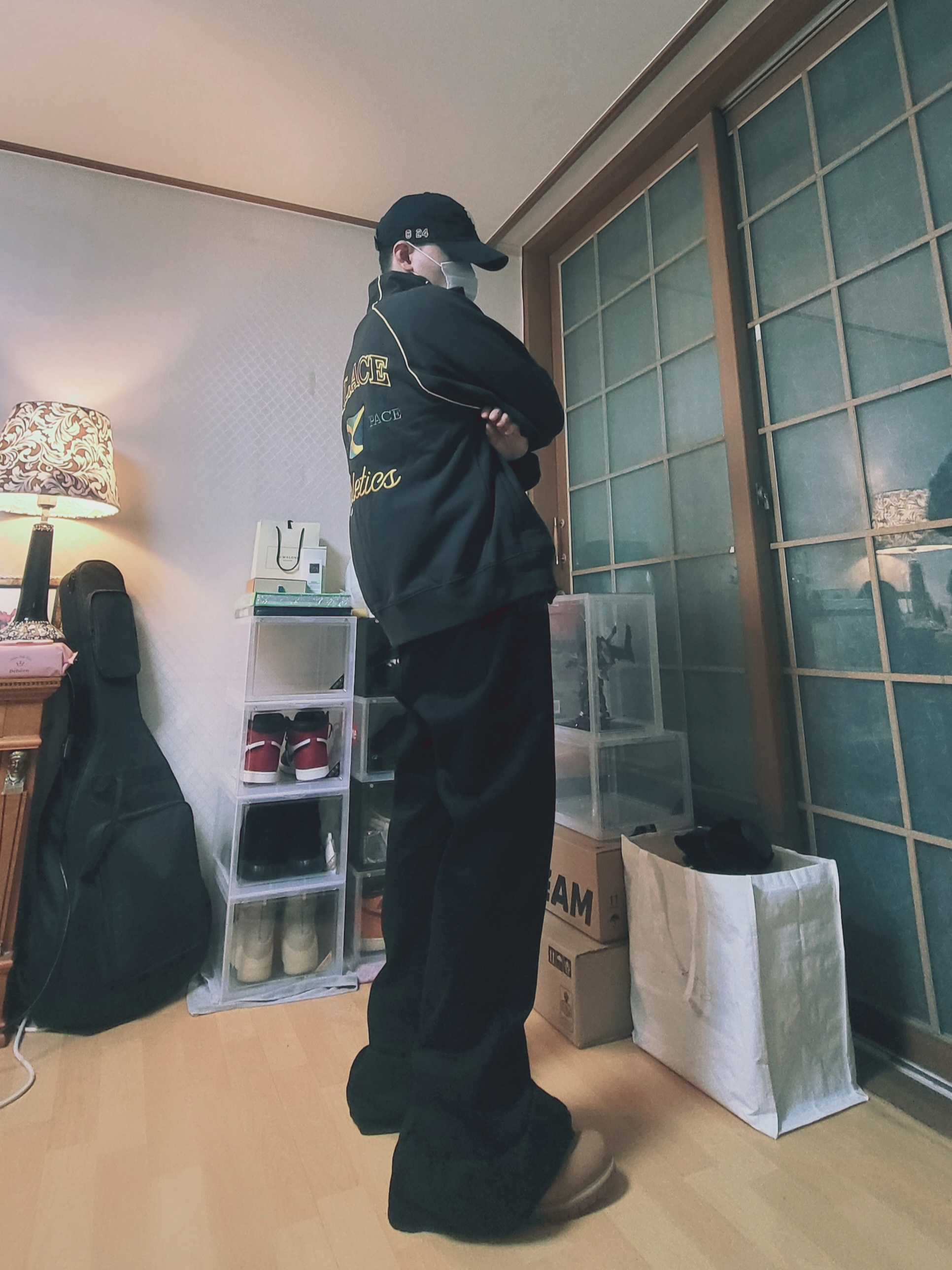 Palace Seoul 2 Seoul Tri-Ferg T-Shirt Black - 25SS, Palace Athletic Zip Funnel Black - 25FW 착용 스타일 - 6