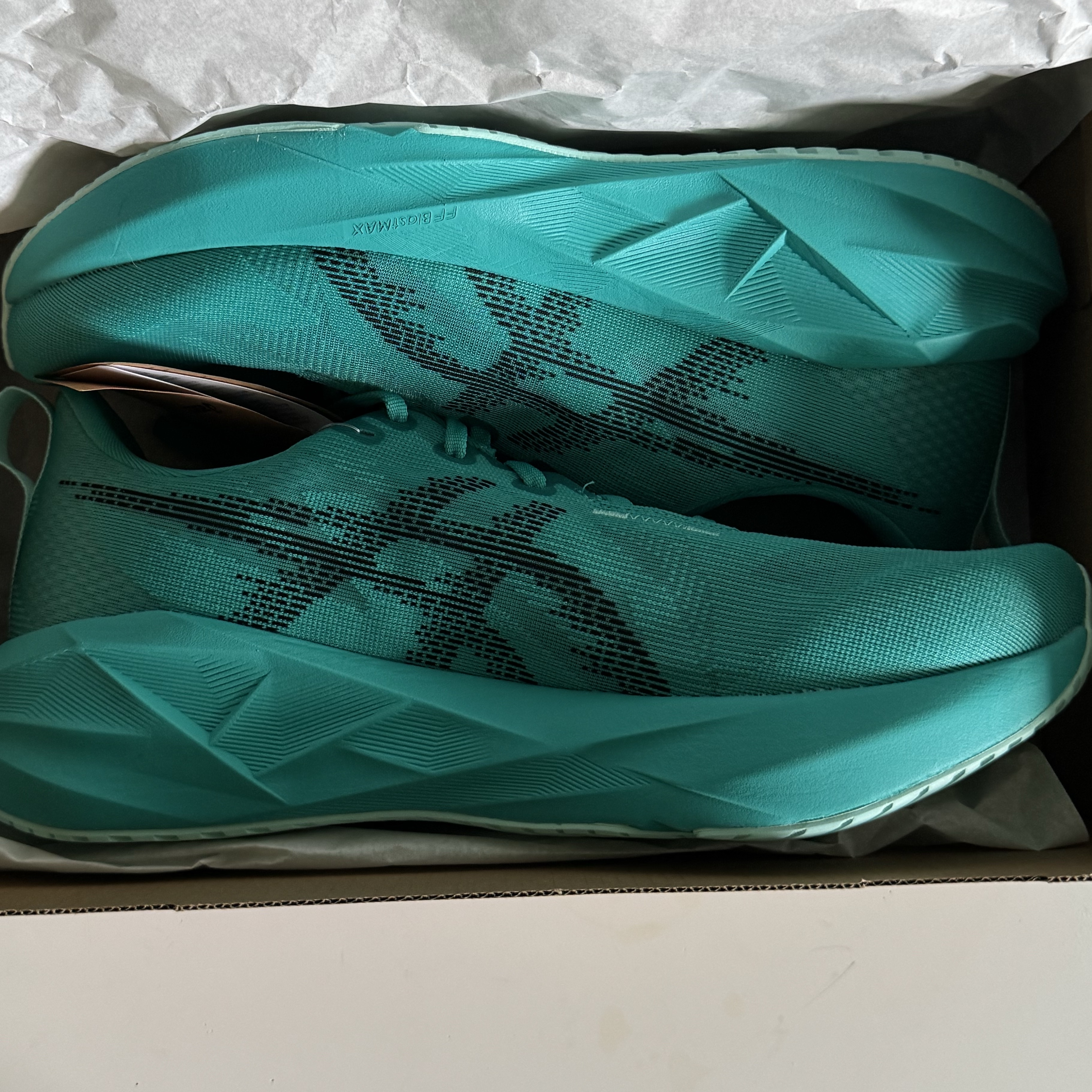 Asics Novablast 5 Wave Teal Black, Deus Ex Machina Shield Socks 3pack Black 착용 스타일 - 2