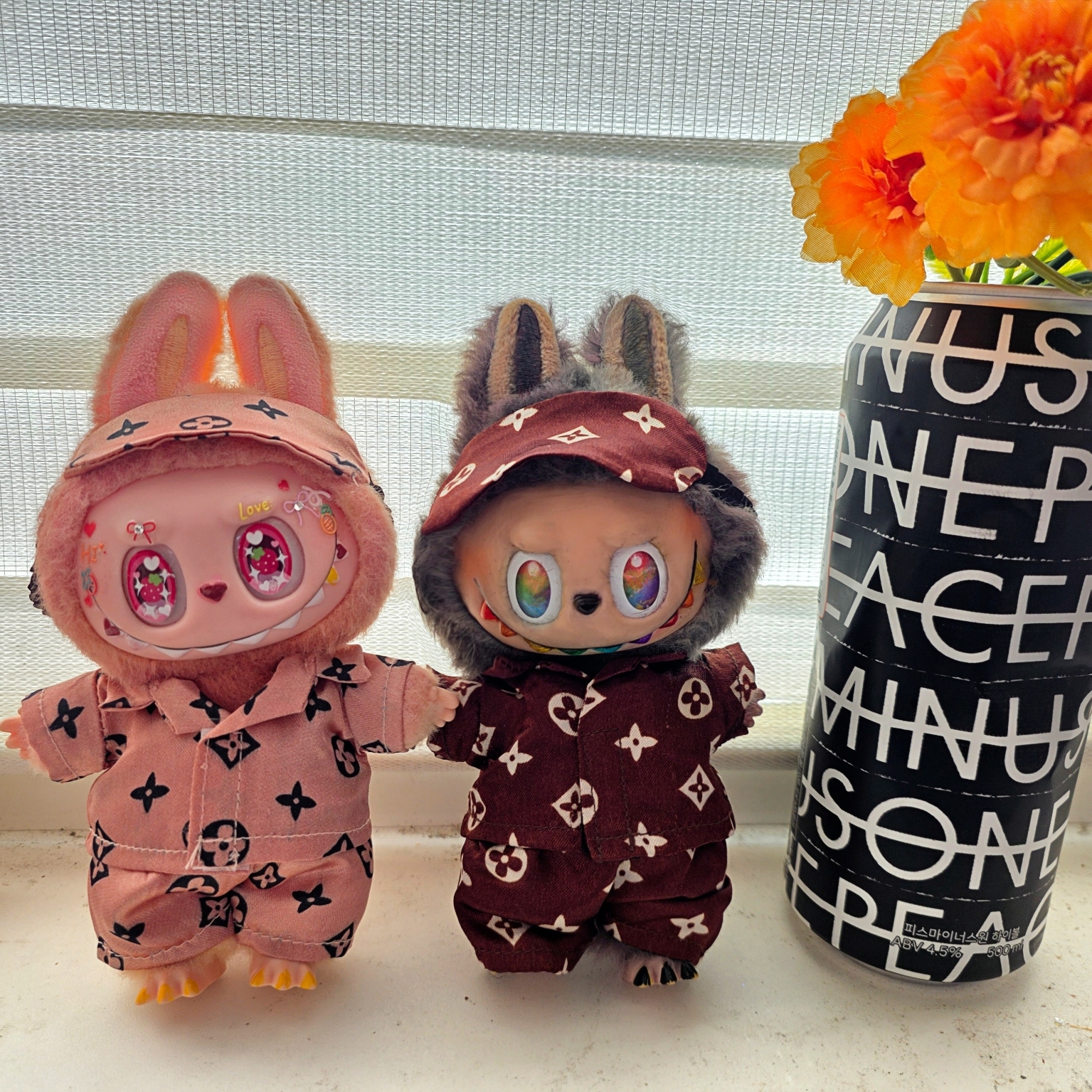 Pop Mart The Monsters Checkmate Series Plush Keyring, Pop Mart Labubu The Monsters Highlight Series ID Keyring (Opened Case) 착용 스타일