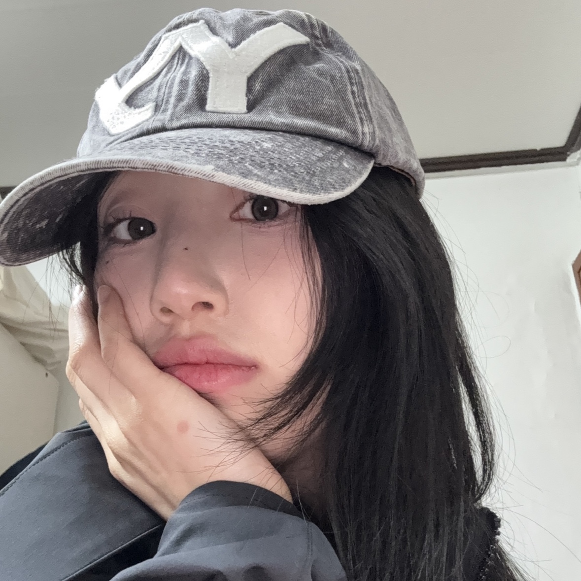 Open Yy Cotton Ball Cap Brown ์ฐฉ์ฉ ์คํ์ผ - 2