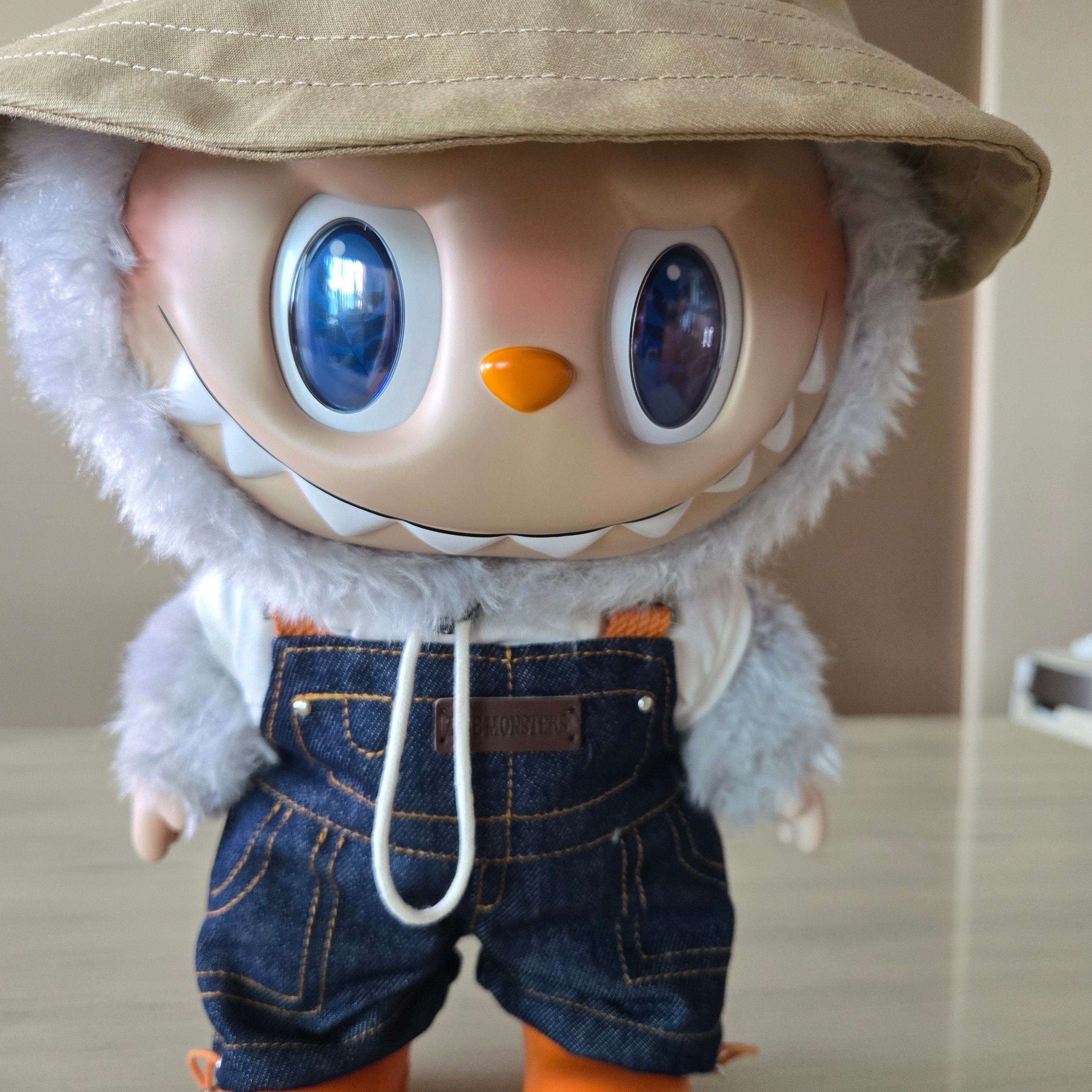 Pop Mart The Monsters Fall In Wild Labubu Series Plush Doll 착용 스타일 - 3