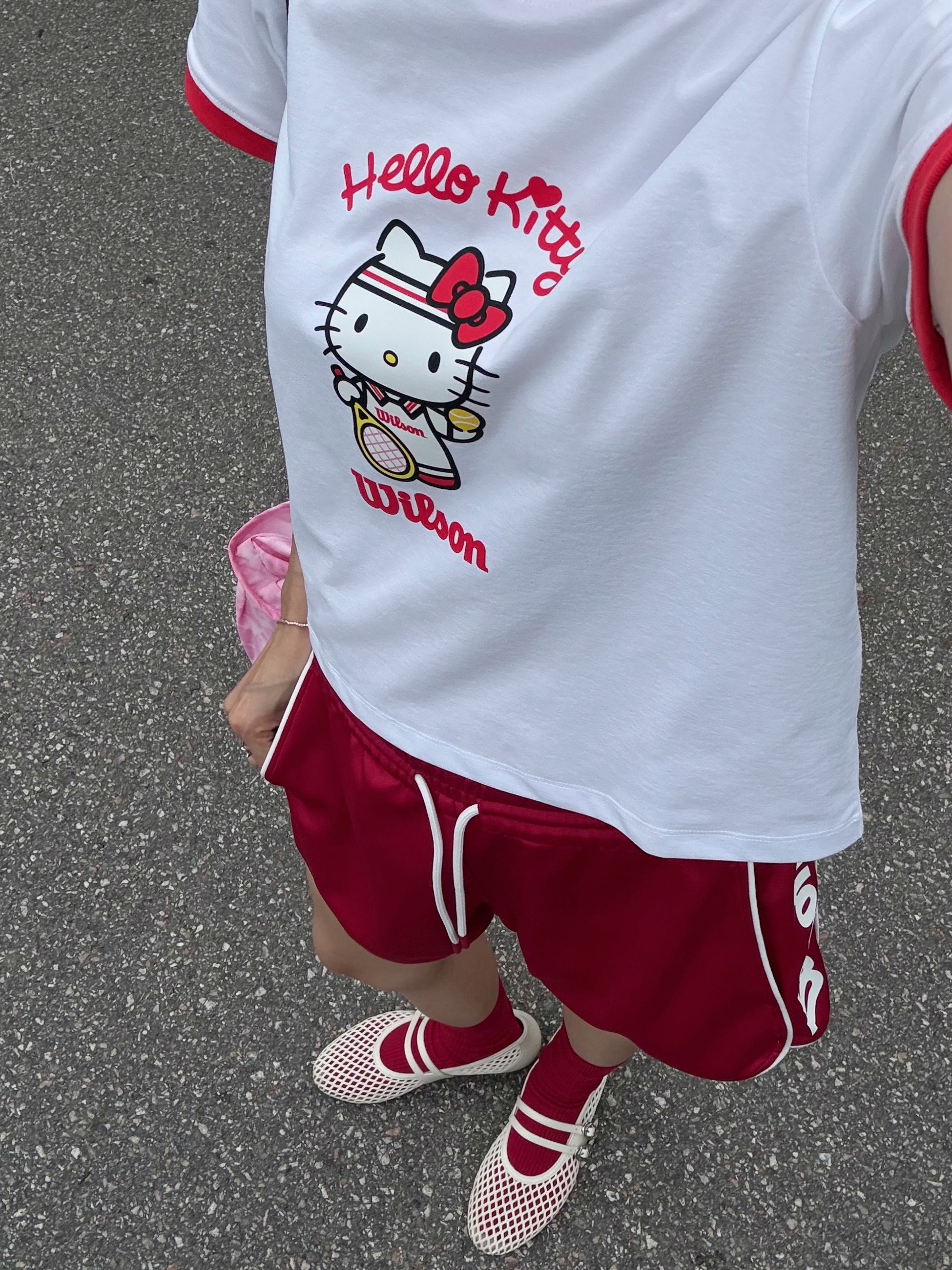 (W) Wilson x Sanrio Characters Hello Kitty Graphic Ringer Crop T-Shirt White, Chanel Butterfly Sunglasses Acetate & Black Frame Grey Lenses Asian Fit 착용 스타일 - 3
