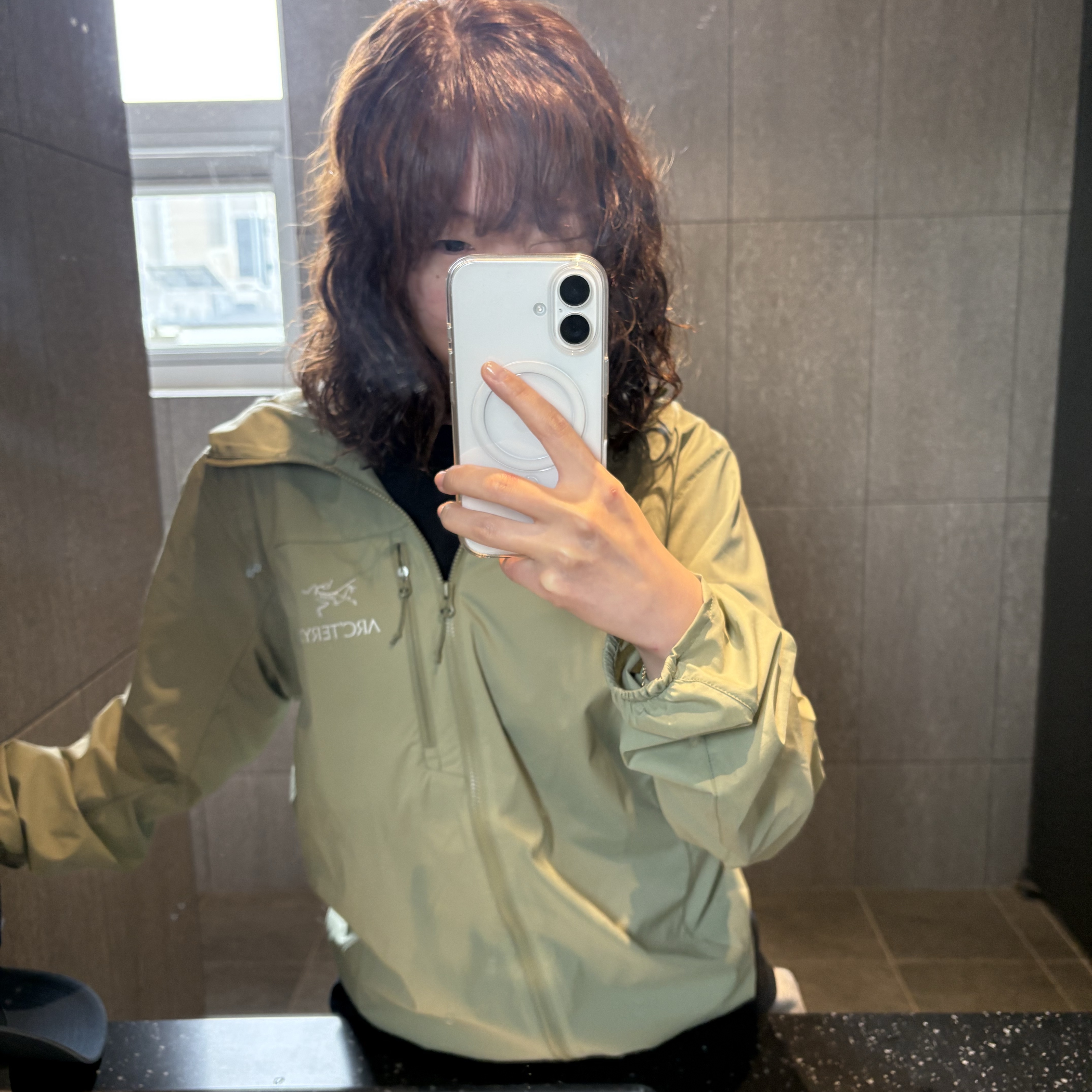 Arc'teryx Squamish Hoody Chloris 착용 스타일 - 2