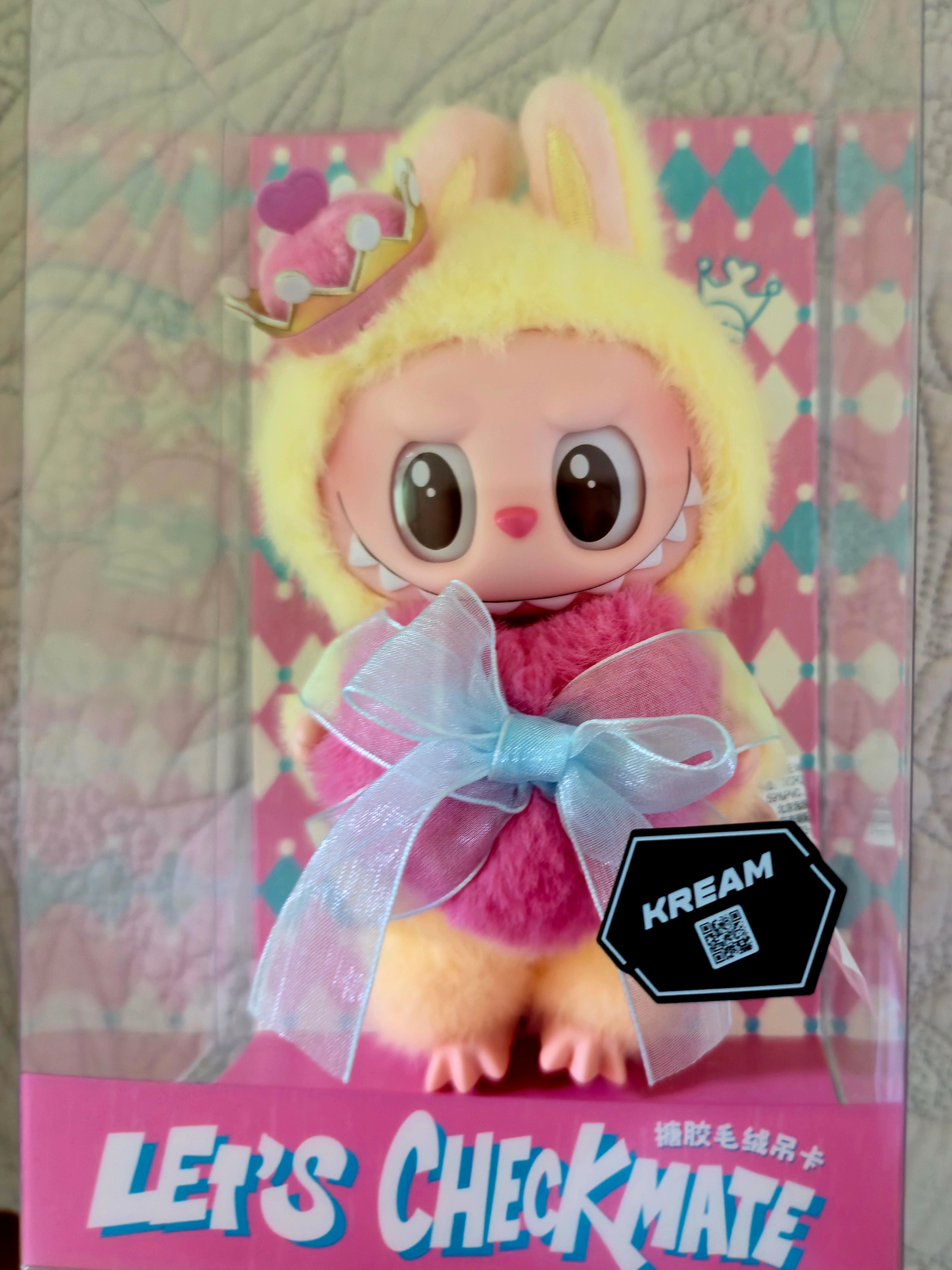 Pop Mart The Monsters Checkmate Series Plush Keyring 착용 스타일