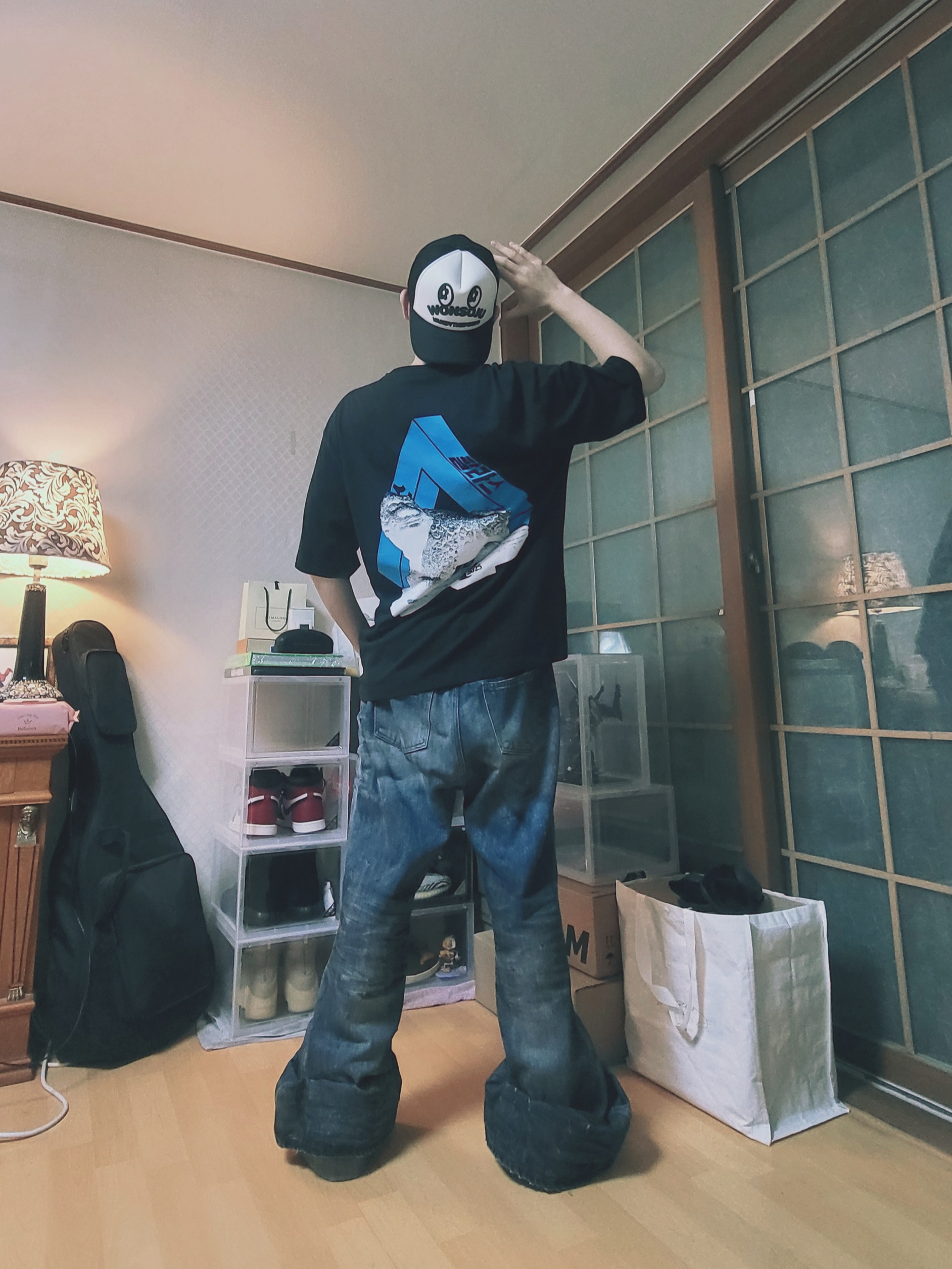 Palace Seoul 2 Seoul Tri-Ferg T-Shirt Black - 25SS, Palace Athletic Zip Funnel Black - 25FW 착용 스타일 - 3