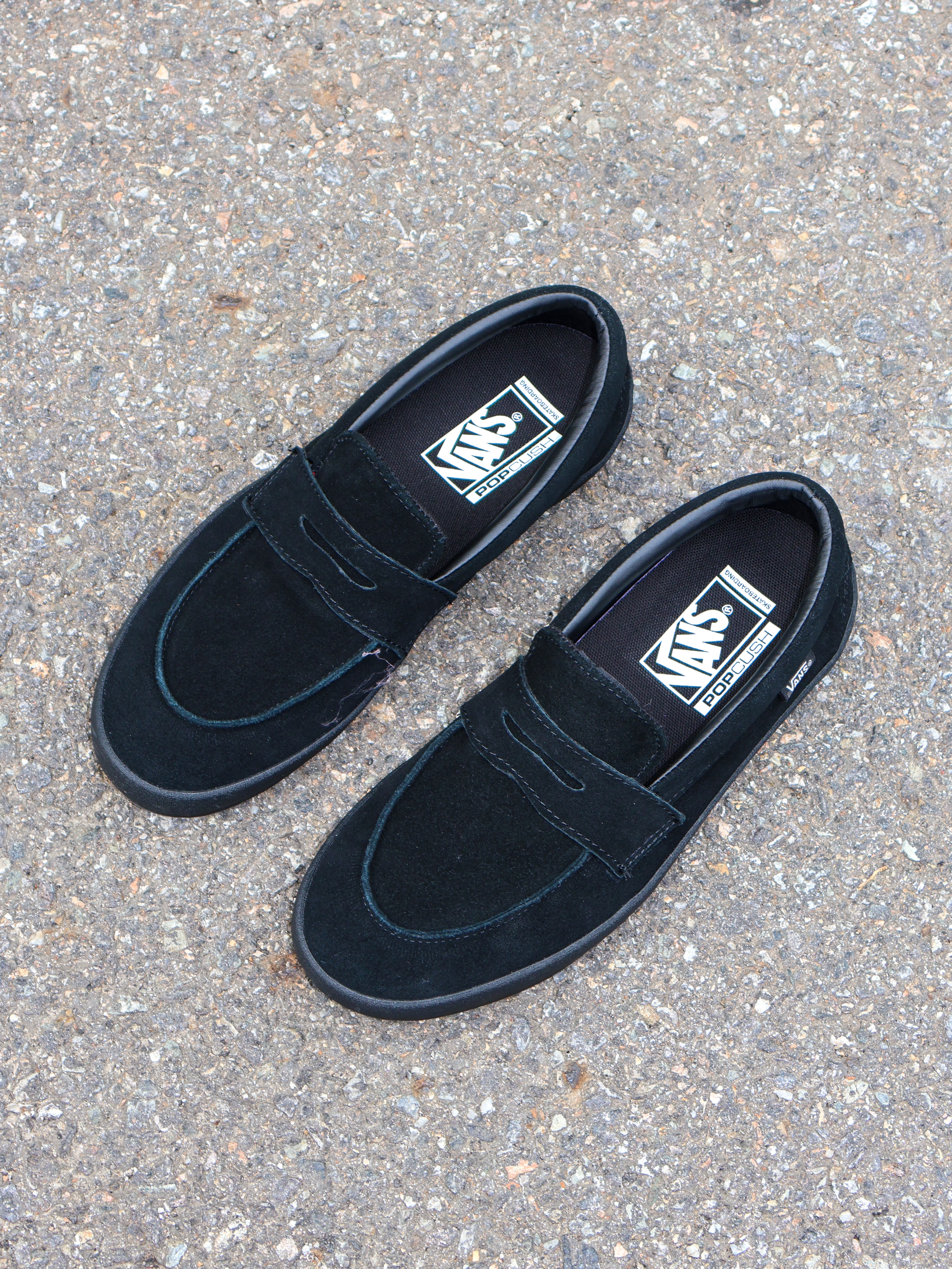 Vans Skate Loafer Suede Black 착용 스타일 - 2