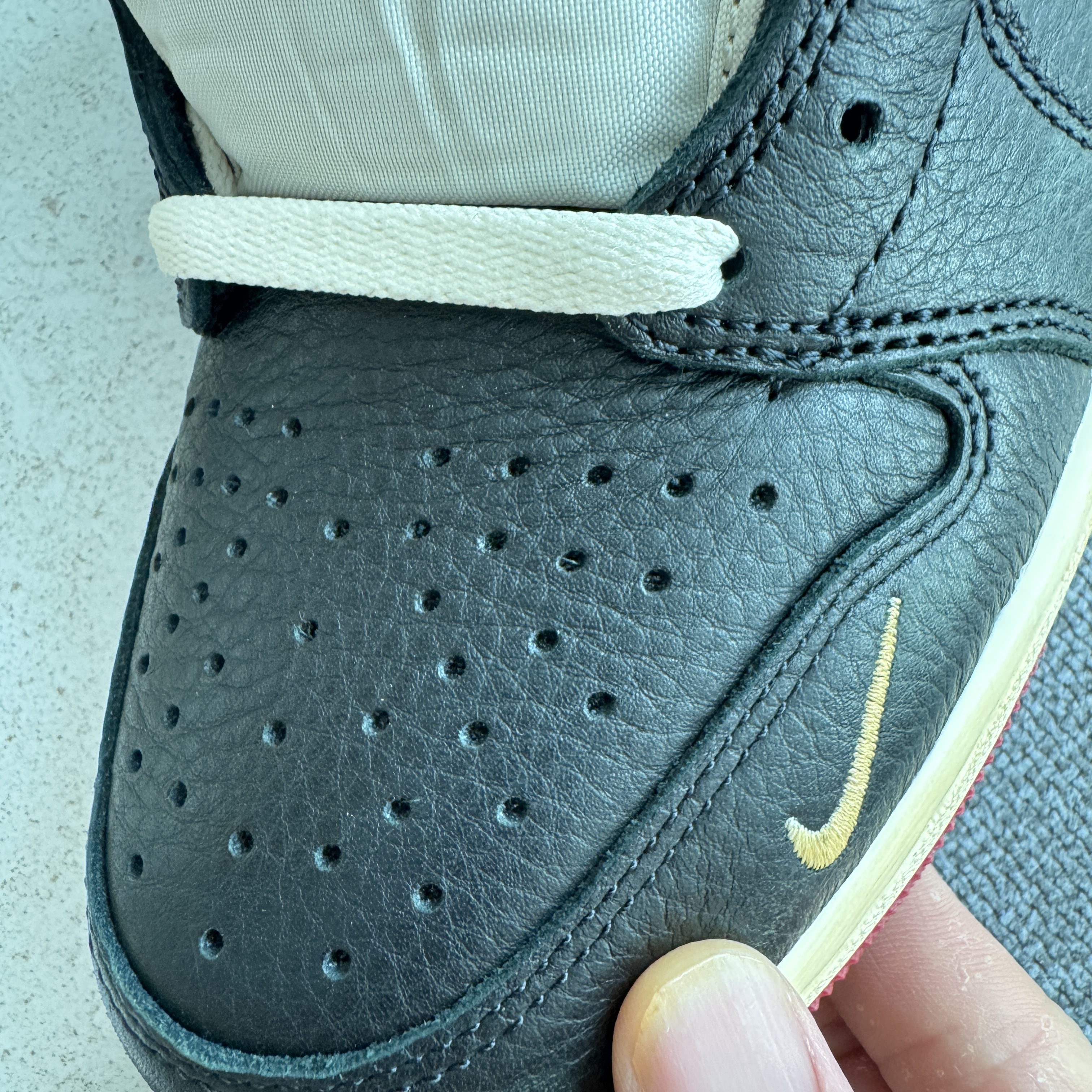 Jordan 1 x Nigel Sylvester Retro Low OG Better With Time 착용 스타일 - 1