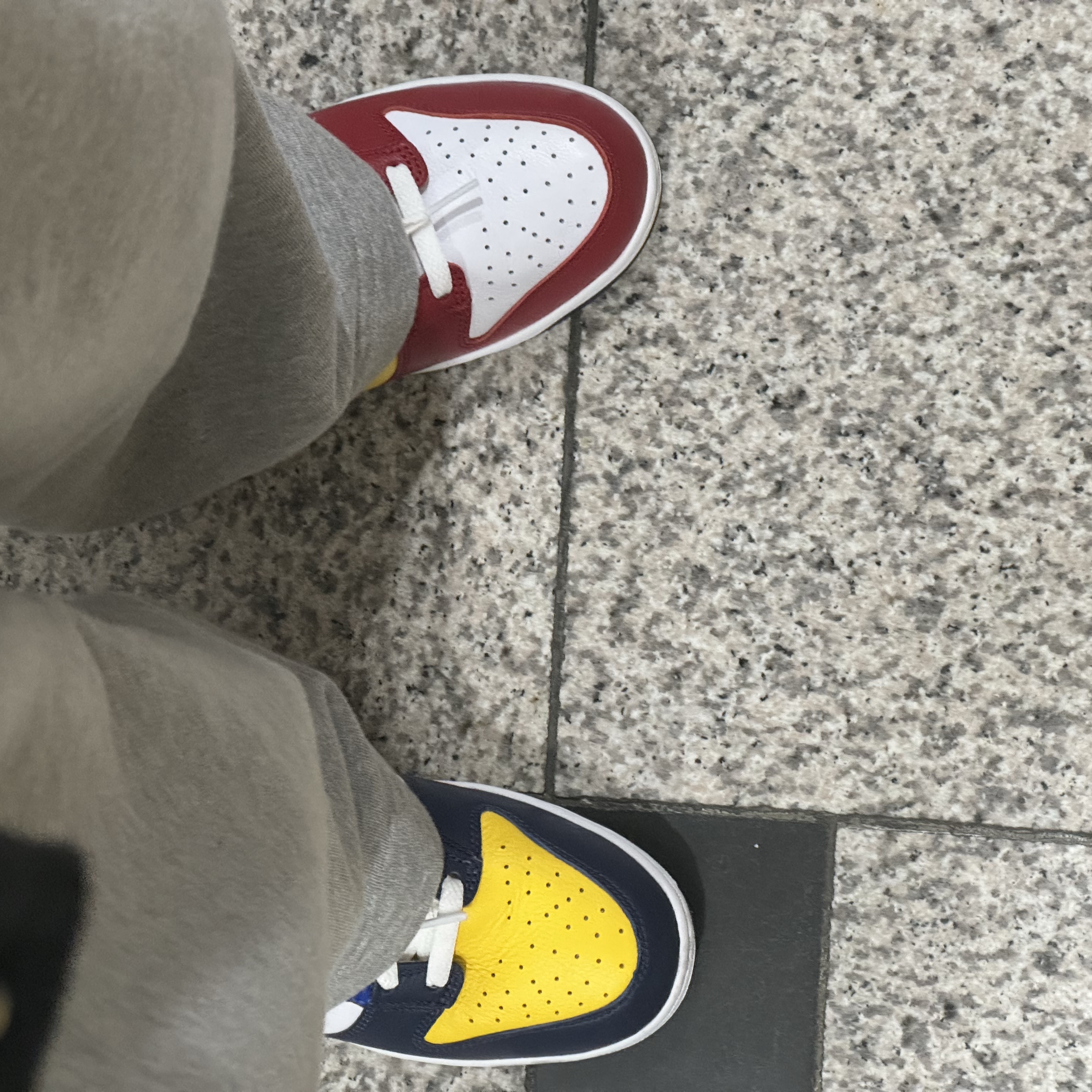 Nike Dunk Low QS Midnight Navy and Varsity Red 착용 스타일