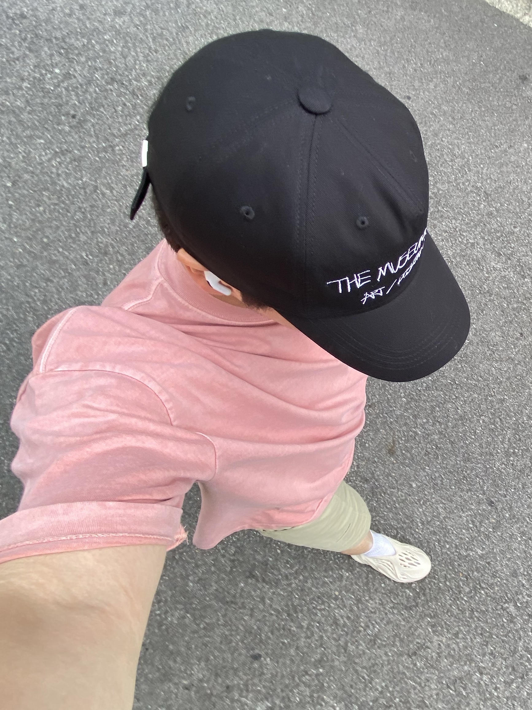 Casio G-Shock x Thisisneverthat DW-5600TINT23-7DF Skeleton, Adidas Yeezy Foam RNNR Sand 착용 스타일 - 2