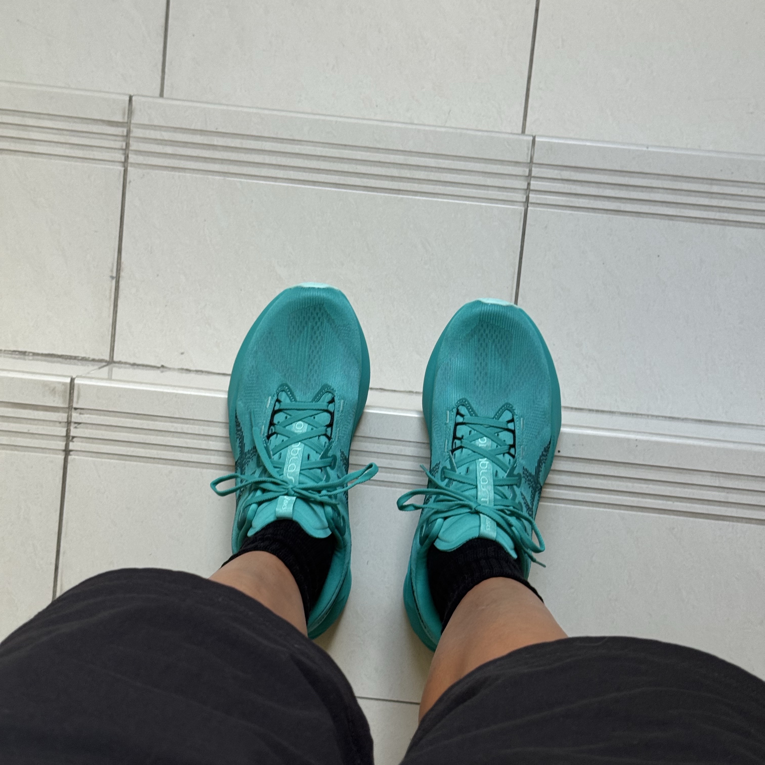 Asics Novablast 5 Wave Teal Black, Deus Ex Machina Shield Socks 3pack Black 착용 스타일 - 5