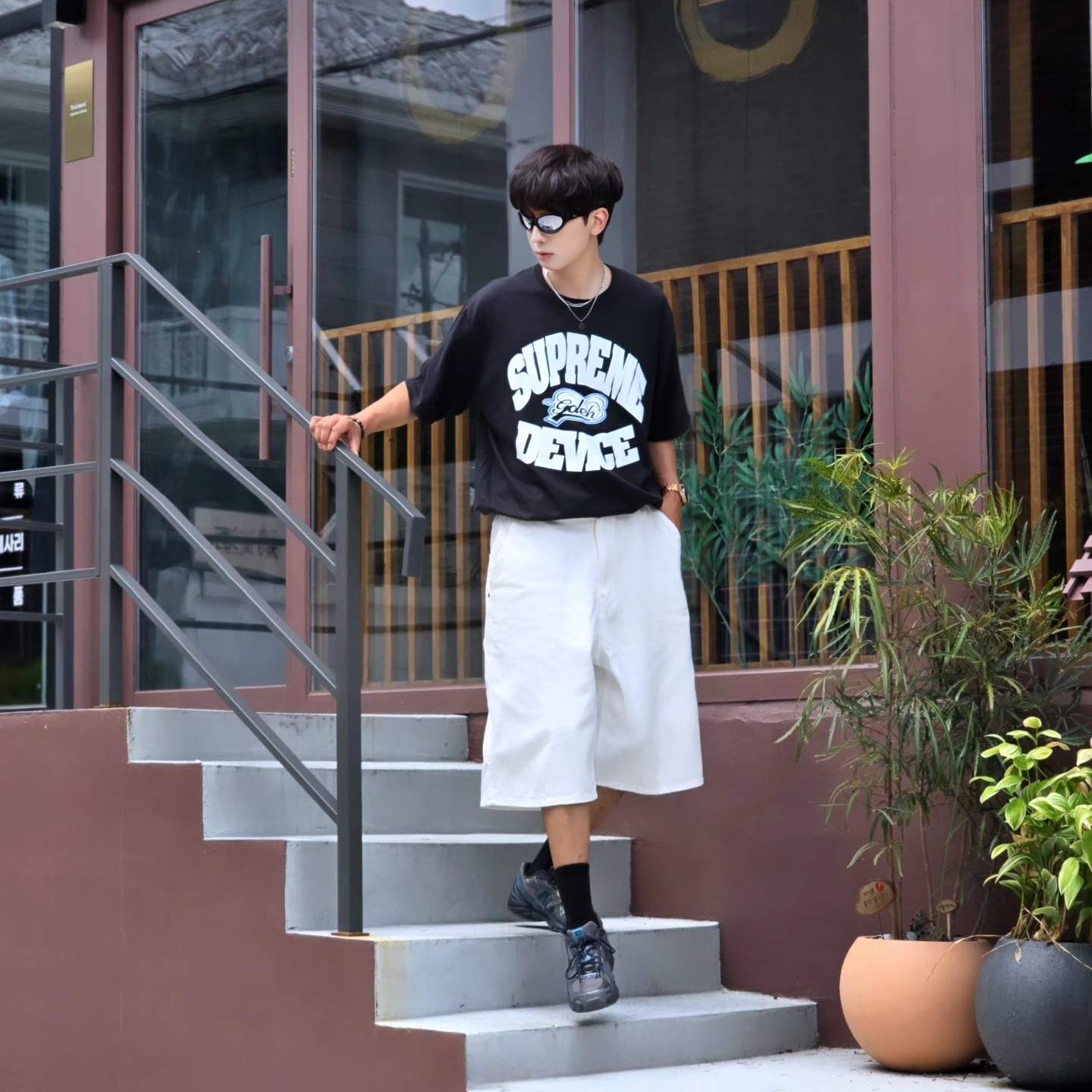 Supreme x GOODENOUGH Device T-Shirt Black - 25SS, Samsung Galaxy Watch6 44mm LTE Silver (Korean Ver.) 착용 스타일 - 3