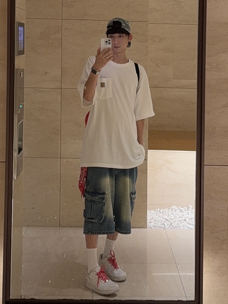 Nike x Supreme Air Force 1 Low White, Supreme Hav-A-Hank Bandanas Multicolor (Set of 3) - 24SS 착용 스타일 - 1
