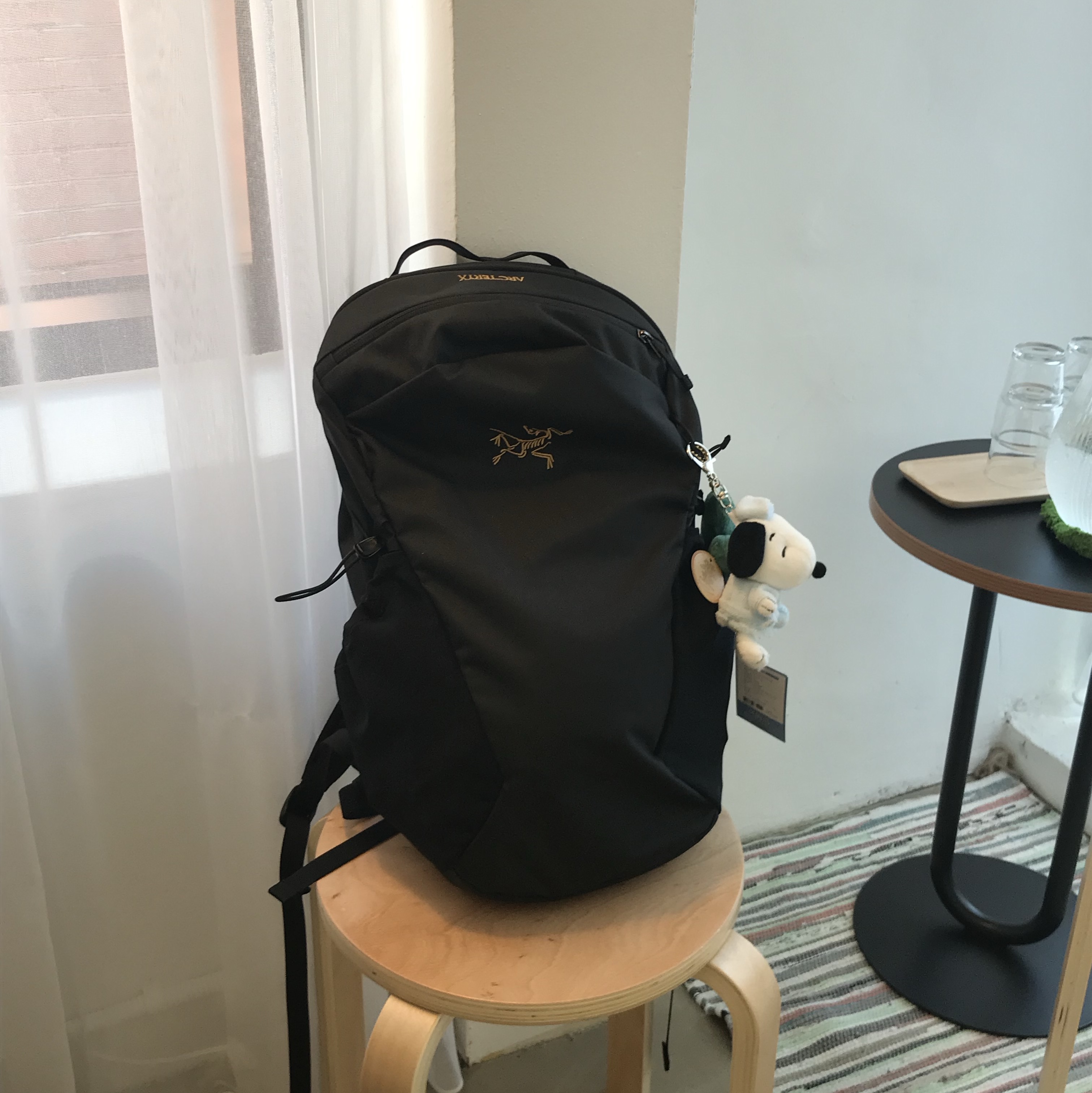 Arc'teryx Mantis 16 Backpack Black 착용 스타일